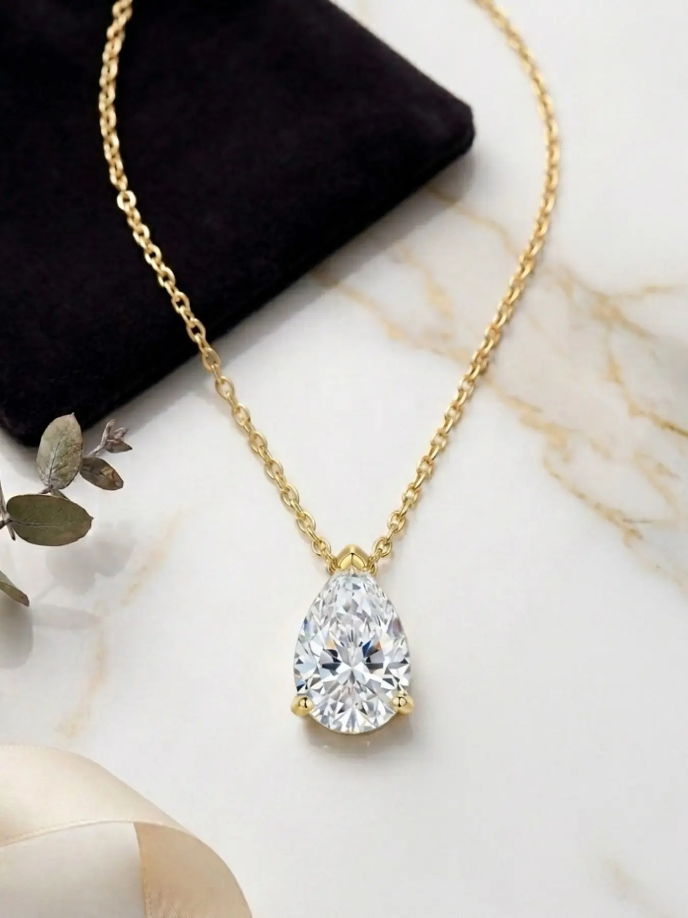 Water Drop Pendant Necklace, Elegant Geometric Zircon Lockbone Chain, Women's Jewelry for All Seasons, Perfect Gift