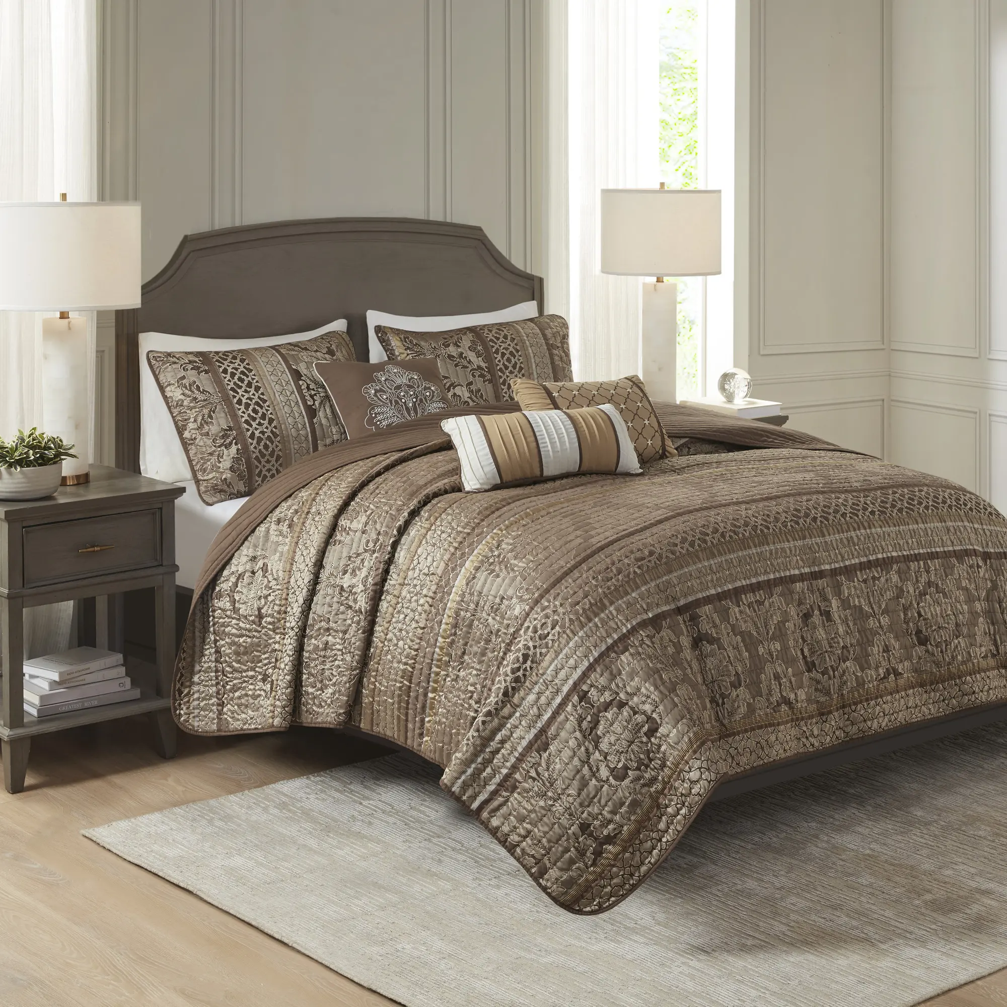 ARCH Reversible Quilt Set with Throw Pillows, 6-Piece Jacquard Bedding Set, Brown/Gold, King/Cal King, Soft Microfiber, Lightweight, All-Season, Machine Washable, for Bedroom, Guest Room, Dorm, Hotel, 1 Quilt, 2 Shams, 3 Pillows, Home Furniture and