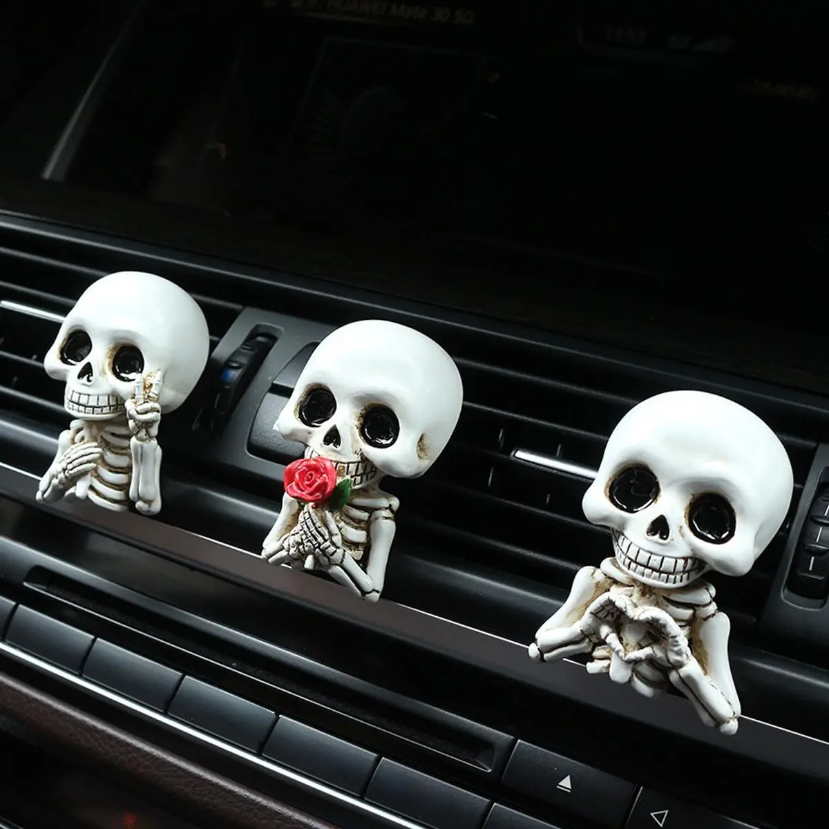 3 pcs Cute Skull Resin Statues Car Aroma Diffuser Set, Air-Outlet Fragrance Diffusers and Interior Decorations, Four-Season Holiday Car Decor, Air-Purifying Car Accessories and Gift Set, Car Scent Bomb, Car Diffuser Kit