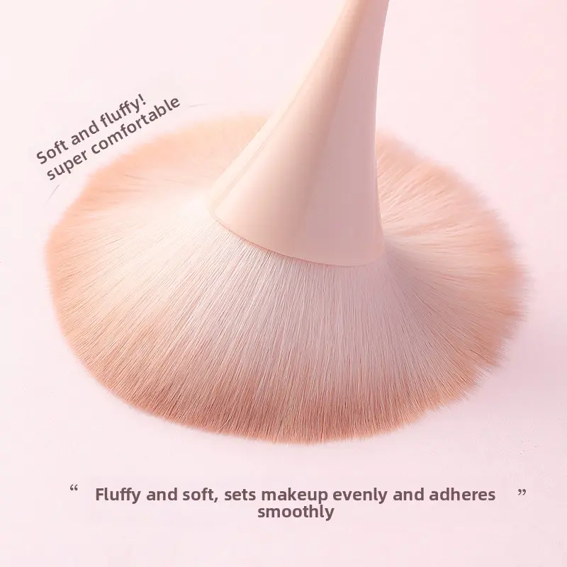 Large Powder Brush Fluffy Blush Brush Set 1pc Tapered Handle Makeup Brush Loose Powder Setting Brush Blush Application Tool for Women
