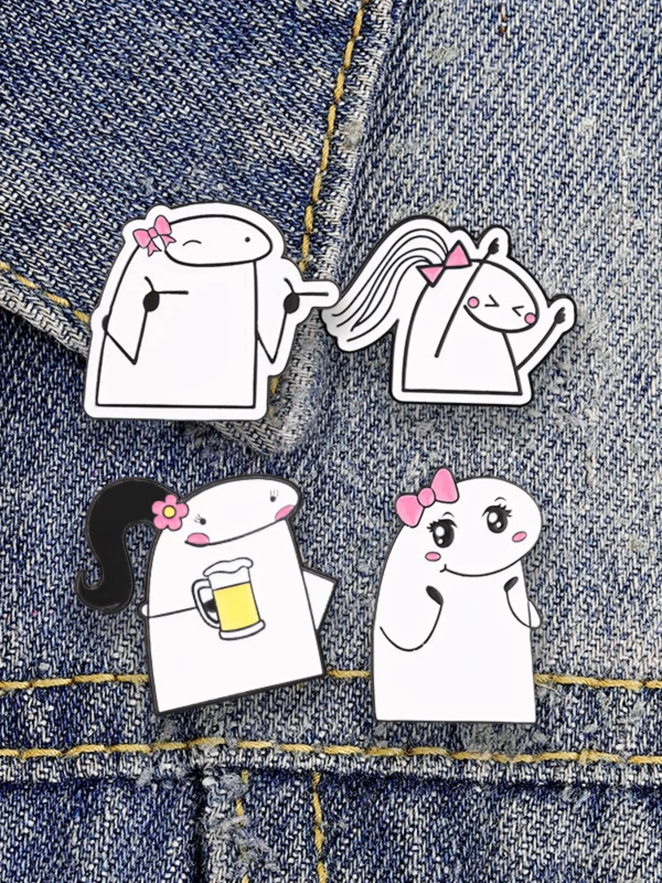 4-Piece Funny Pink Bow Floek Meme Design Brooch, Cartoon Character Floek Meme Drinking Beer Brooches for Backpack & Hat & Clothes Decor, Fashion Accessories for Women & Men