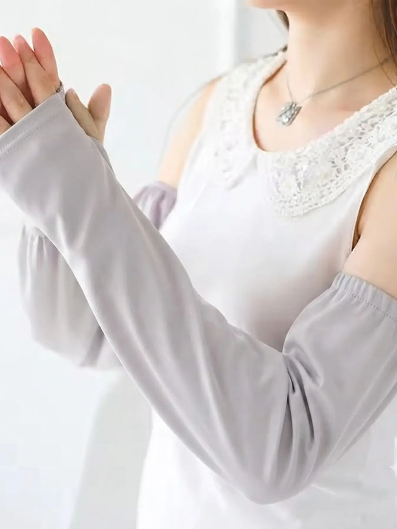Summer Loose Sunscreen Driving Ice Silk Sleeve Women Long UV Protection Arm Gloves, Anti-UV Ice Sleeves for Summer Fashion