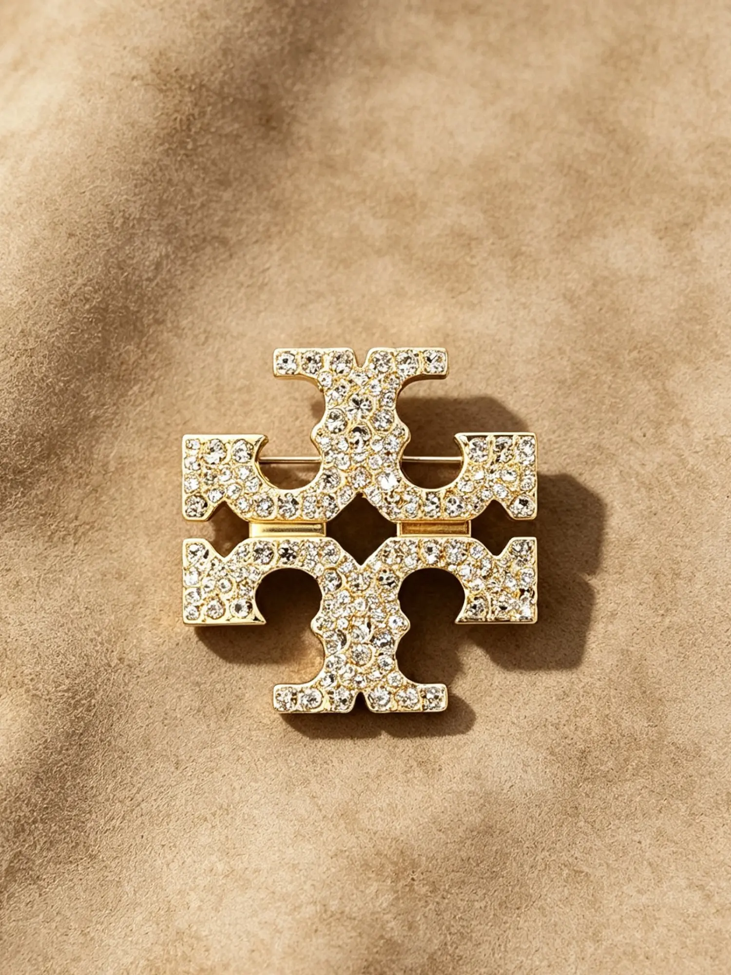Women's Elegant Rhinestone Brooch, Hollow Out Design, Sparkling Water Drill Pin, All-Season Accessory, Letter Pattern Style