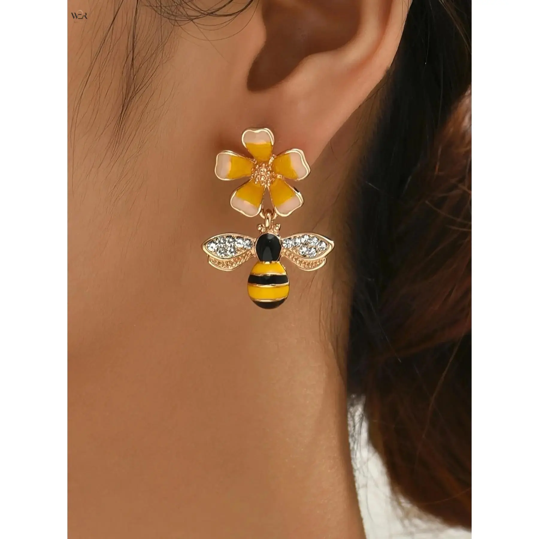 Women's Cartoon Cute Daisy Bee Drop Dangle Earrings - Gold-Plated Enamel, Crystal Wings, Acrylic, Casual Wear, Universal Fit, Sweet Spring Summer Daily Jewelry Gift, Personalized Costume Fashion Accessory