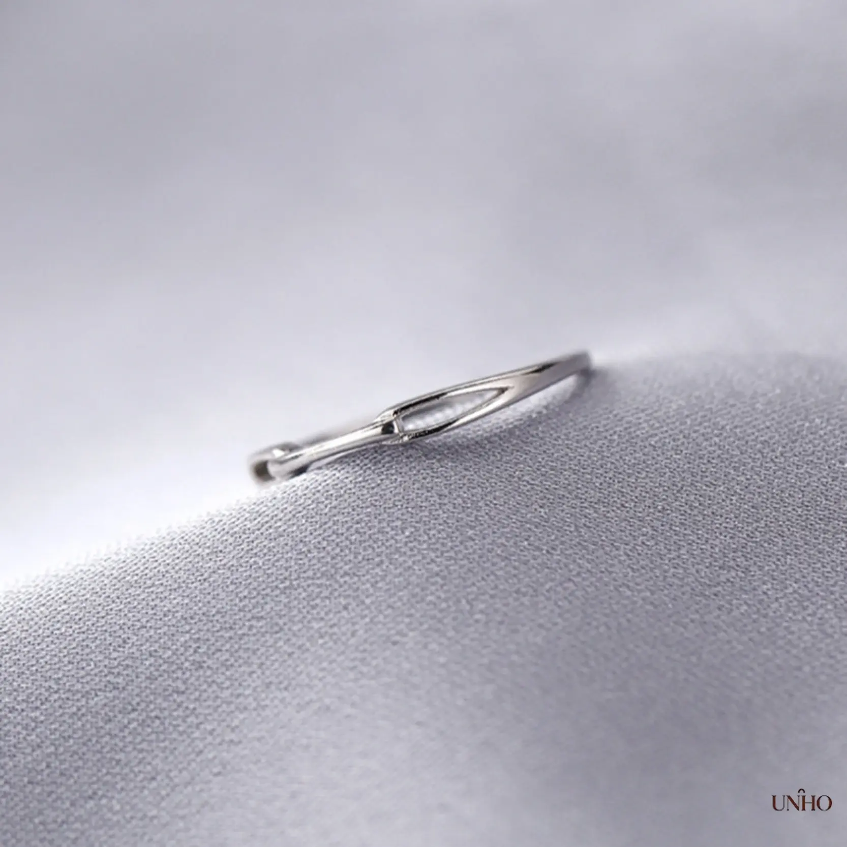 Niche Normcore Cut Out Interlocking Open Index Finger Ring For Women, Minimalist Classy Fashion Statement Finger Jewelry Accessory