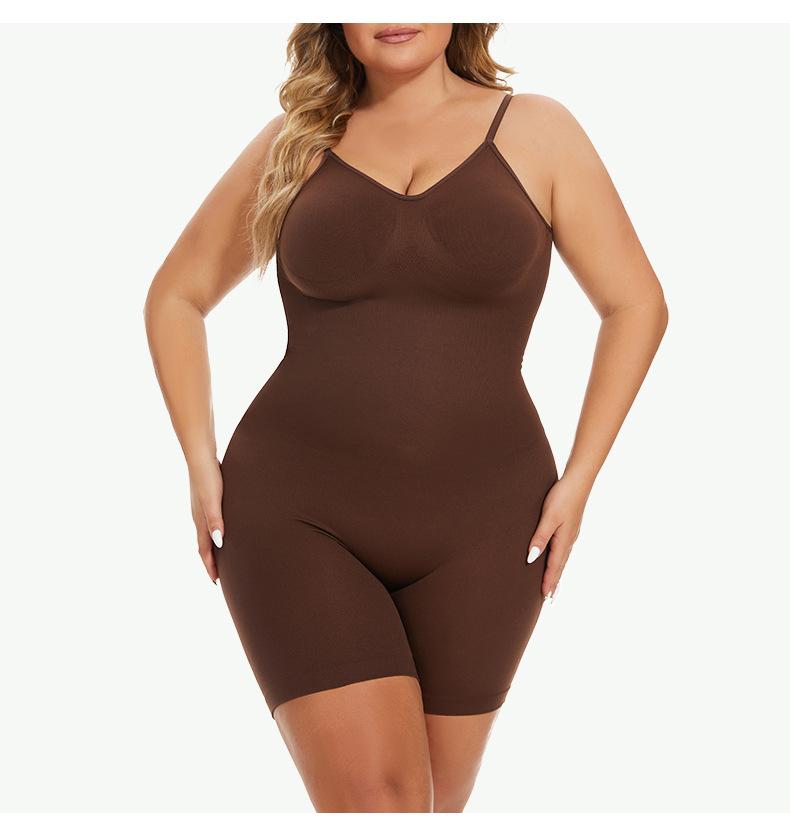 Vela Studio Women's Plus Size Seamless Shapewear with Straps and Flat Angles, Enhances and Lifts to Maintain a Good Figure