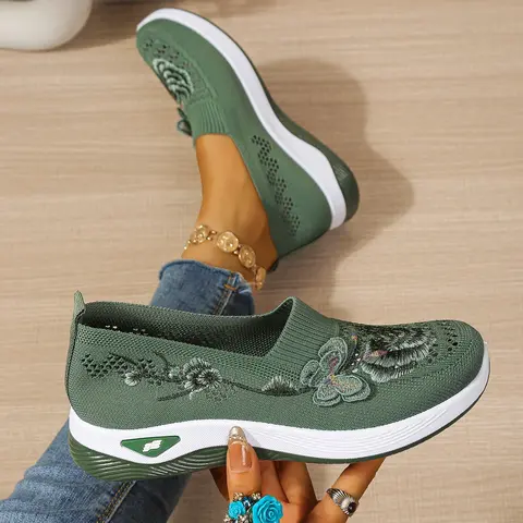 Middle-Aged Women's Embroidered Walking Shoes, Summer Mesh-Breathable Slip-On, Soft Sole Anti-Slip Lightweight Casual Shoes, Lightweight Breathable Footwear