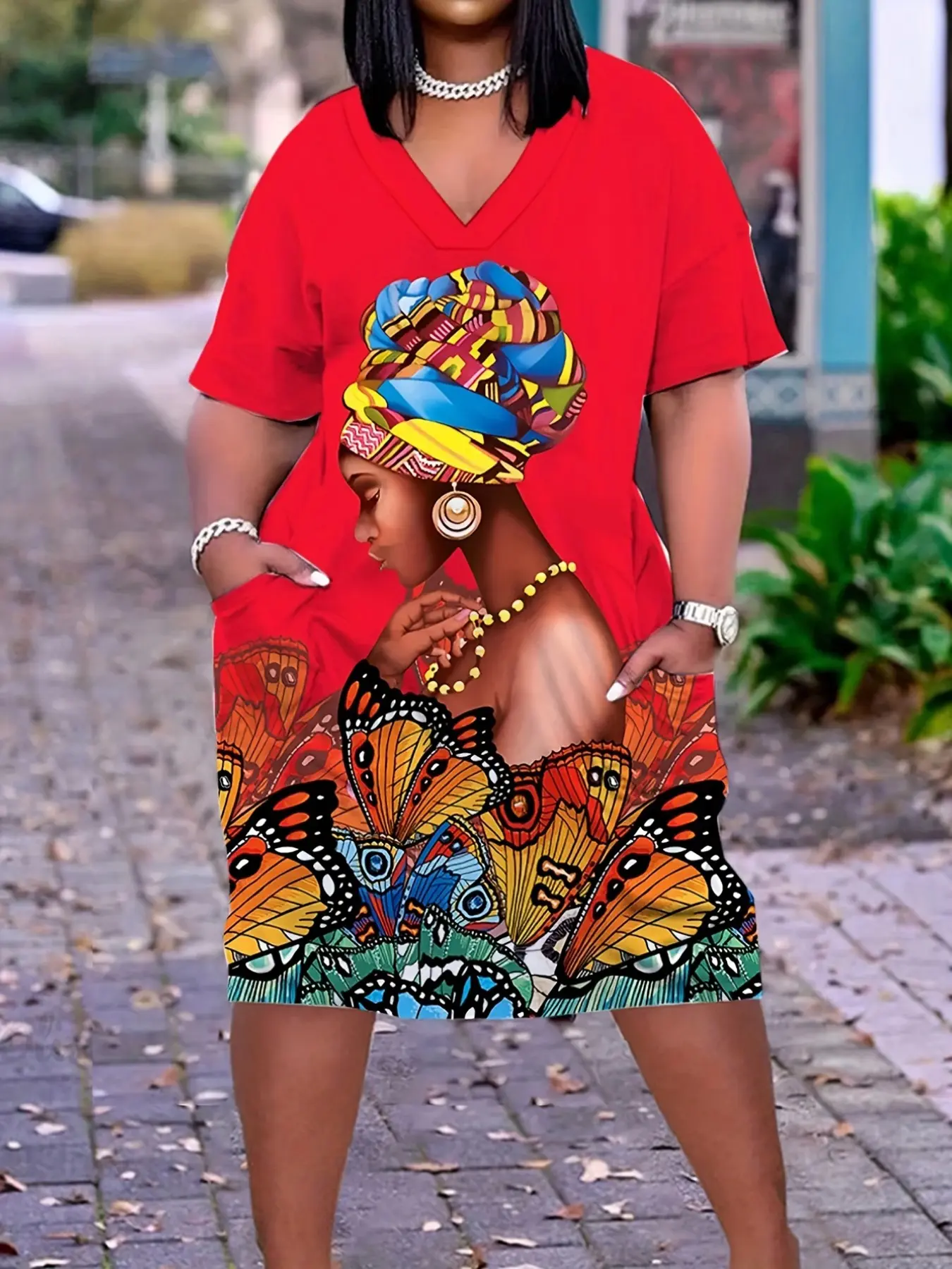 Plus Size Style Chic Casual Dress, Women's Portrait & Butterfly Print V Neck Dress, Knee Length, Short Sleeve, Loose-Fitting, 2 Pockets