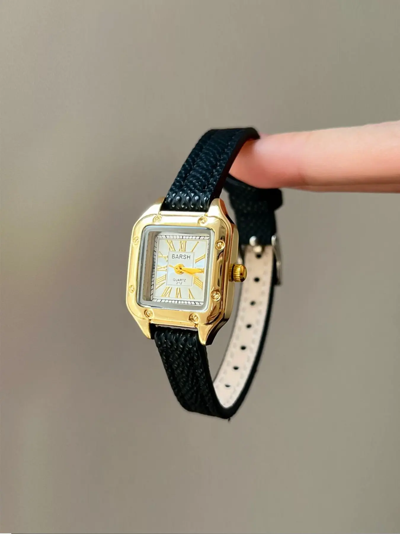 Vintage Gold Square Quartz Watch for Women, Elegant Buckle Closure, Geometric Pattern, Mineral Glass Dial, Perfect for Daily Wear