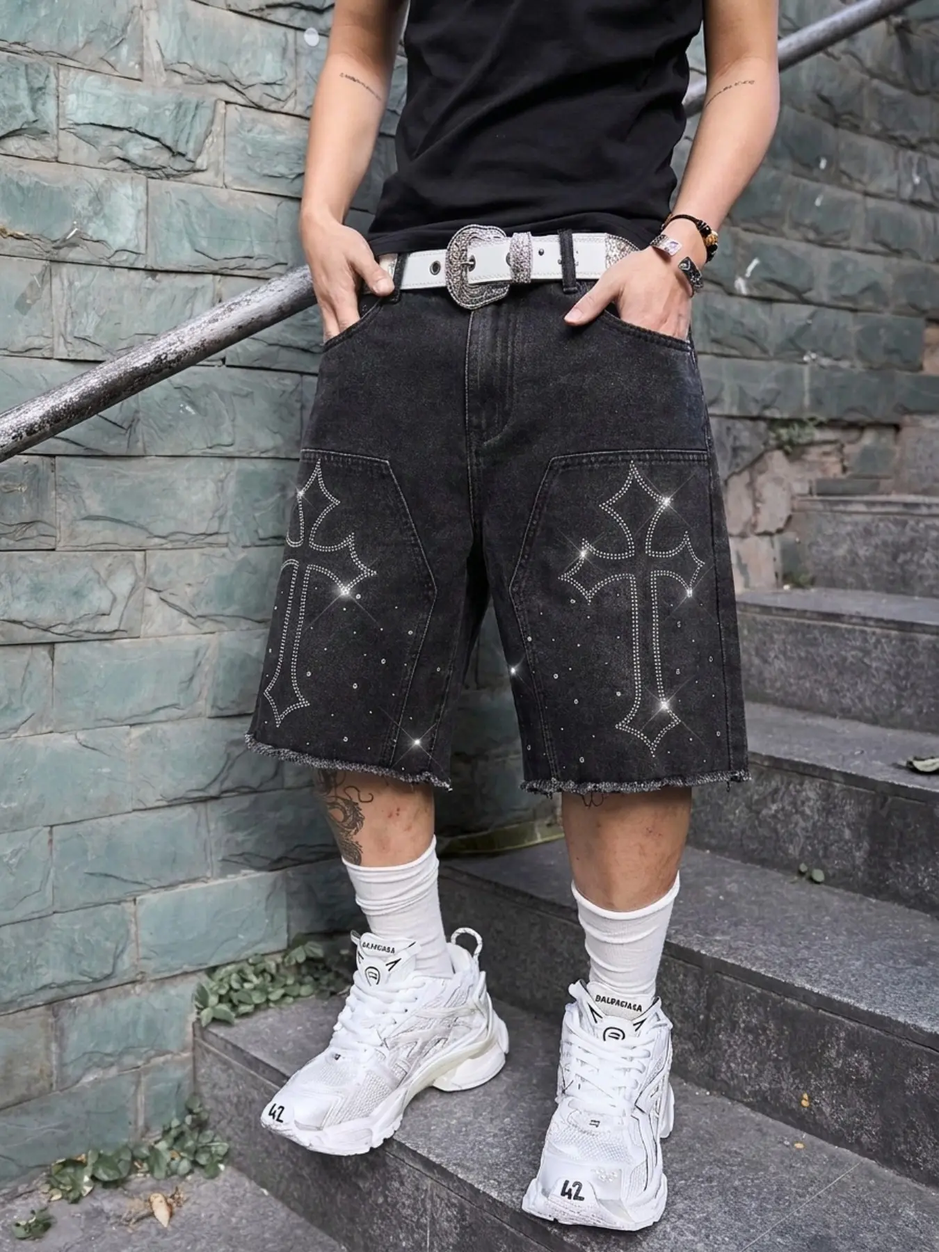 Men's Denim Jeans with Cross Rhinestone Embellishment, Casual Loose-Fit Hem Below-The-Knee Pants, All-Season Fashion Streetwear Style, Daily Wear