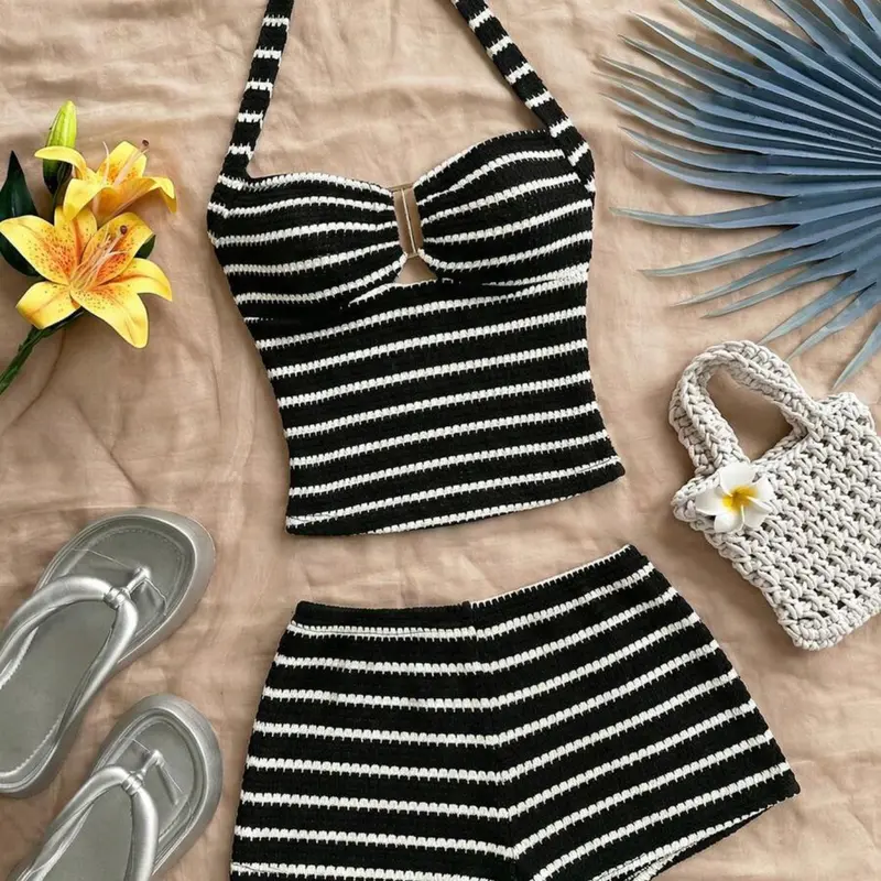Women's Striped Halter Neck Sleeveless Slim-Fit Top and Shorts Set, Casual Daily Wear for Holidays, Parties and Beach, Matching Shorts Set