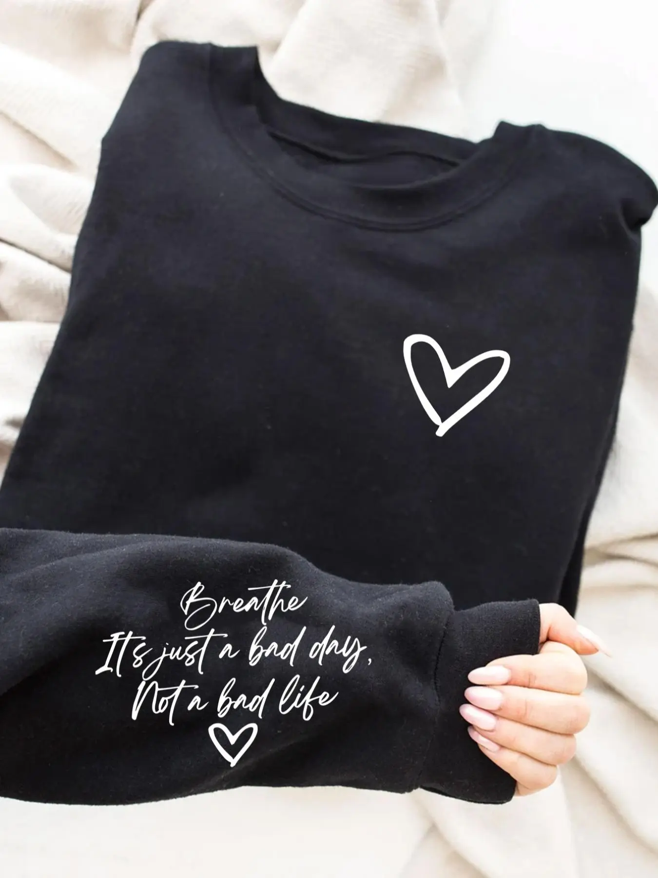 Women's Heart & Letter Print Crew Neck Sweatshirt, Casual Long Sleeve Pullover for Fall & Winter, Women's Clothes for Daily Wear Valentine's Day, gift, Casual Sweatshirts, Casual Streetwear Sweatshirt, Casual Fashion Sweatshirt, Tops