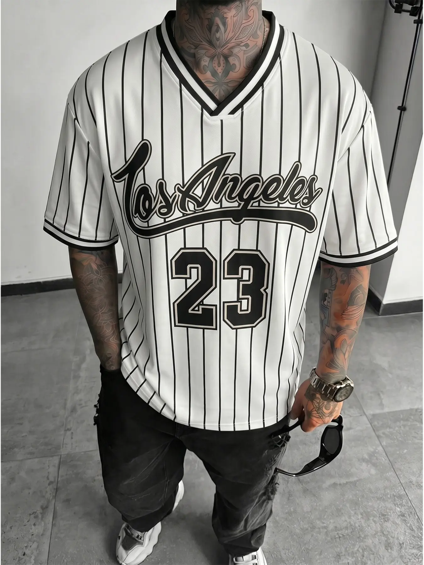 Men's Trendy Jersey, Casual Shirt, Retro Los Angeles 23 Pinstripe Graphic Printed Short Sleeve Baseball Jersey, Street Style Men's Loose Tops, Blockecore Athletic Wear, Y2K Grunge Aesthetic, Casual Wear Shirts for City Walk and Music Festivals