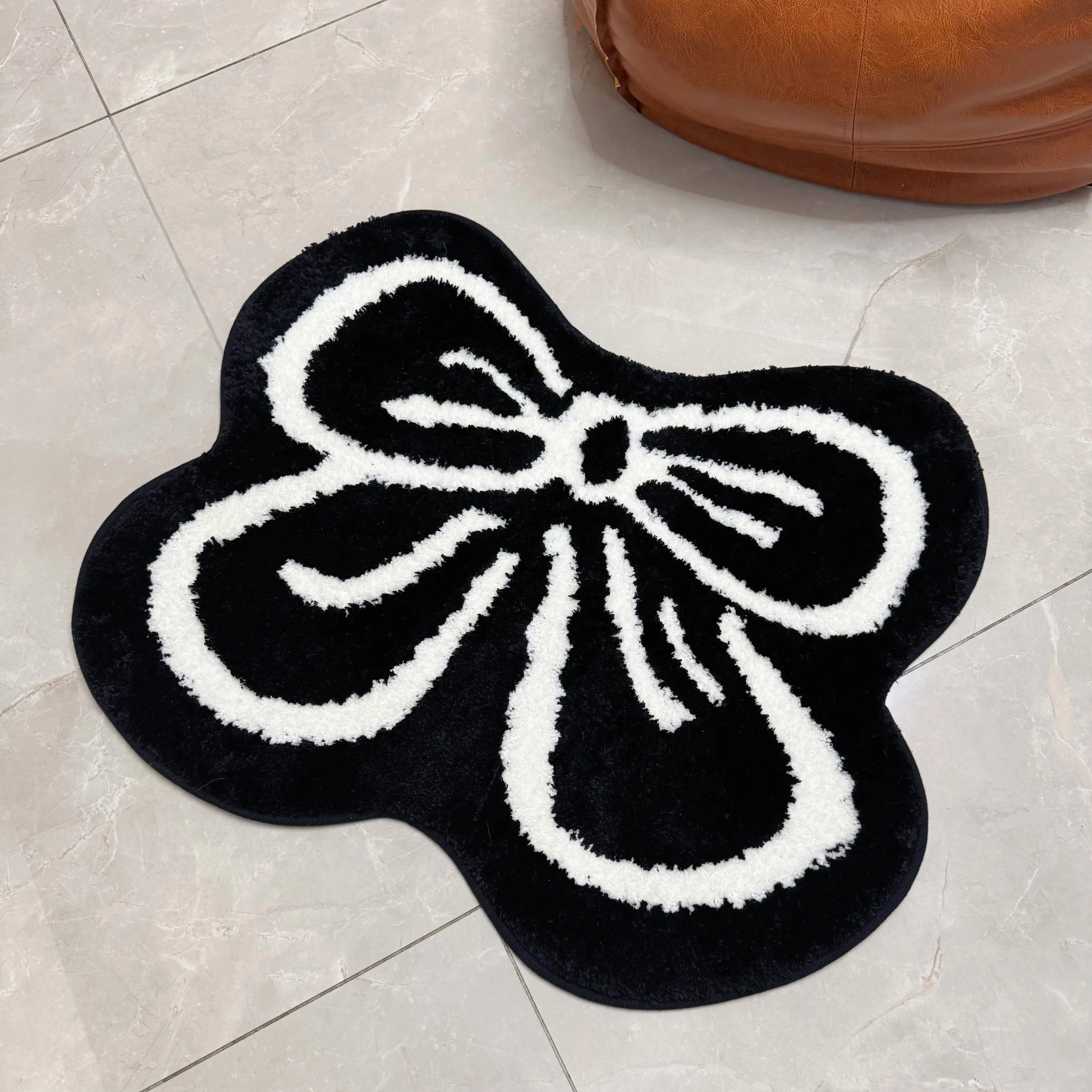 Funky Non Slip Coquette Black Bowknot Rug Cute Aesthetic Scallop Carpet Preppy Room Decor Microfiber Absorbent Bath Rug For Bathroom Bathtub Shower Bedroom