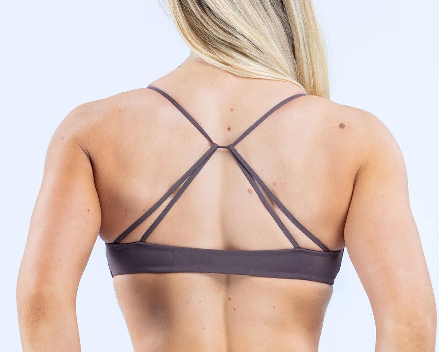 DFYNE Seamless Thin Strap Bandeau Top |   Front twisted back design for a supportive and flattering look, high elasticity and skin-friendly fabric that won't dig into your shoulders, providing a bare-skin feel during exercise.