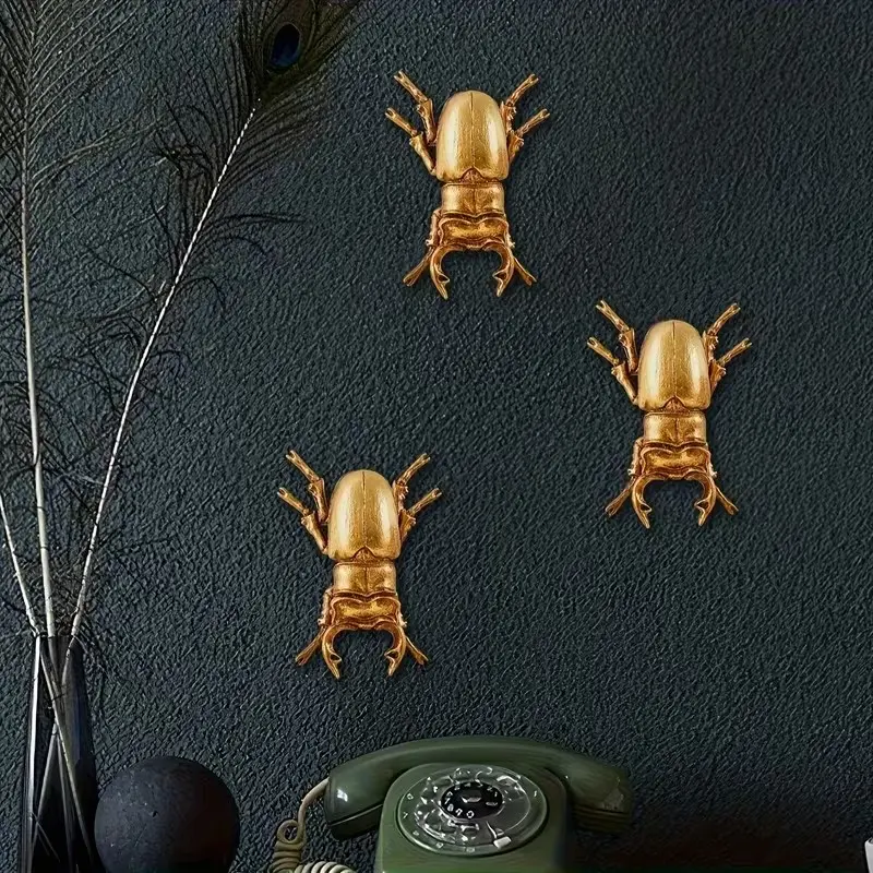 Unique Golden Beetle Wall Decoration, Resin Insect Pendant, Modern Vertical Art, Home Office Decor, Holiday Gifts, Indoor Outdoor Use