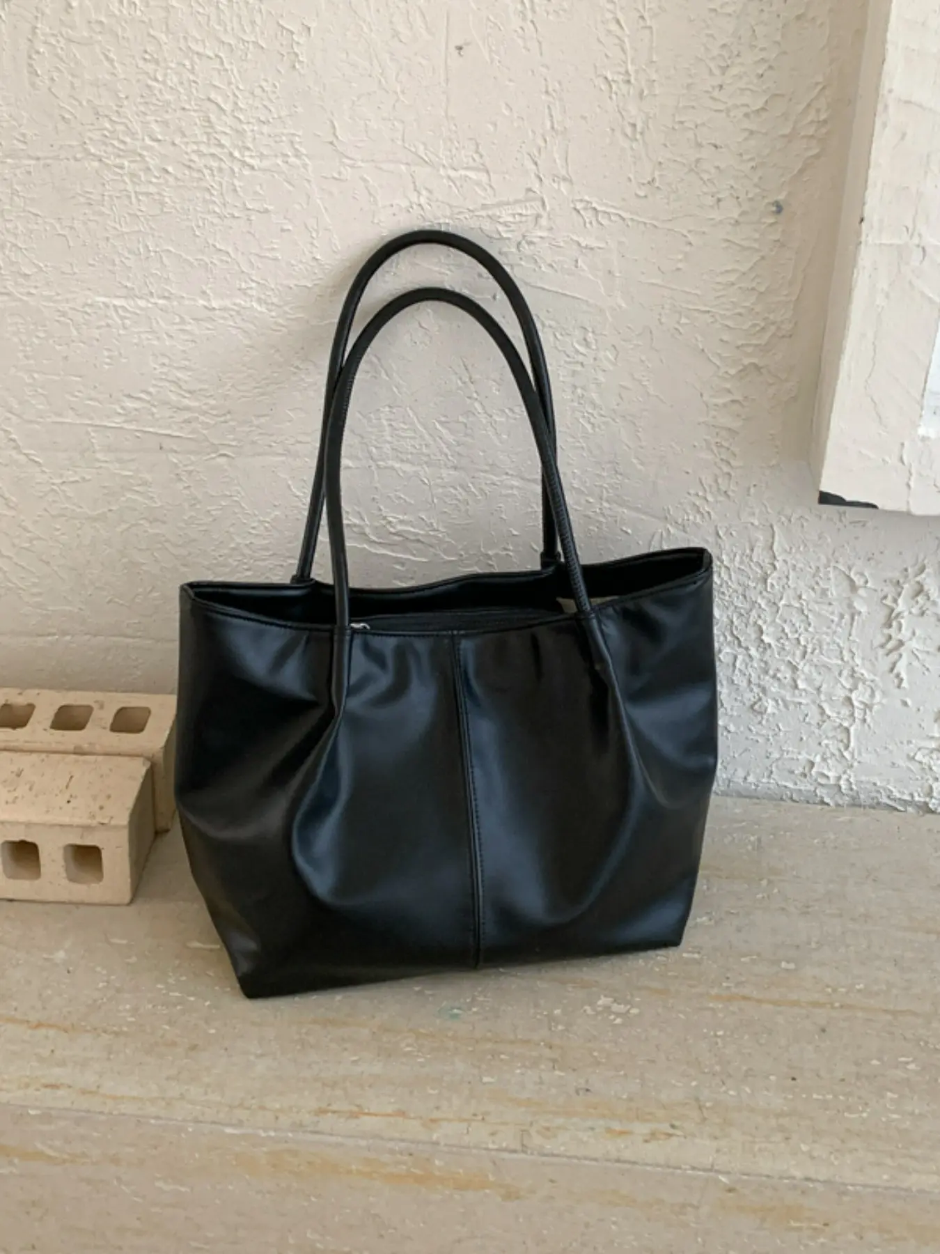 Elegant Large Capacity Tote Bag, Stylish Fashionable Commuter Bag, High-Quality Textured Tote, Perfect for Work and Daily Use, Everyday Work Bag