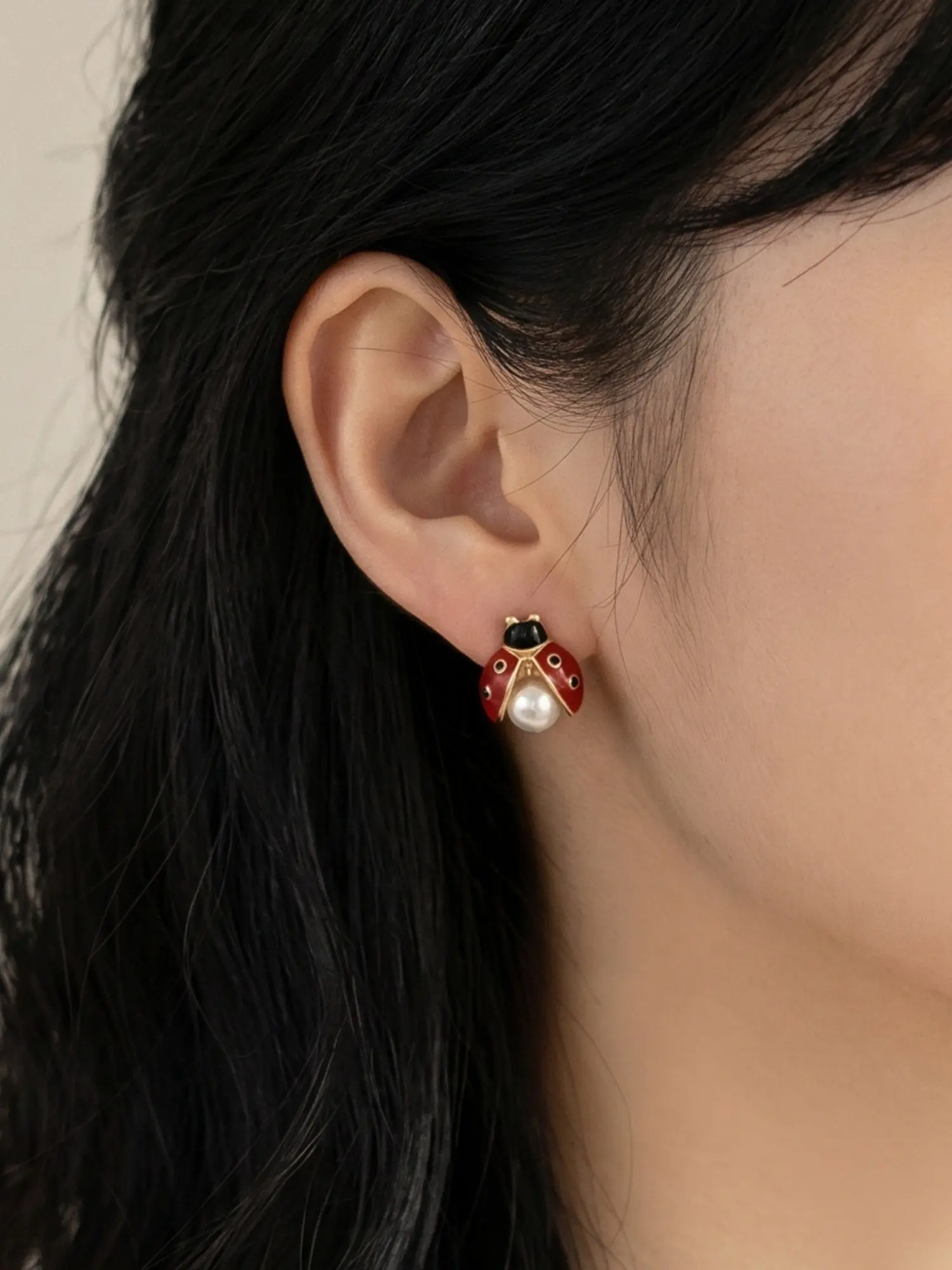 Cute Seven-Spotted Ladybug Bug Earrings, Adorable Jewelry Accessory, Perfect Gift Idea, Unique Design for Women & Girls