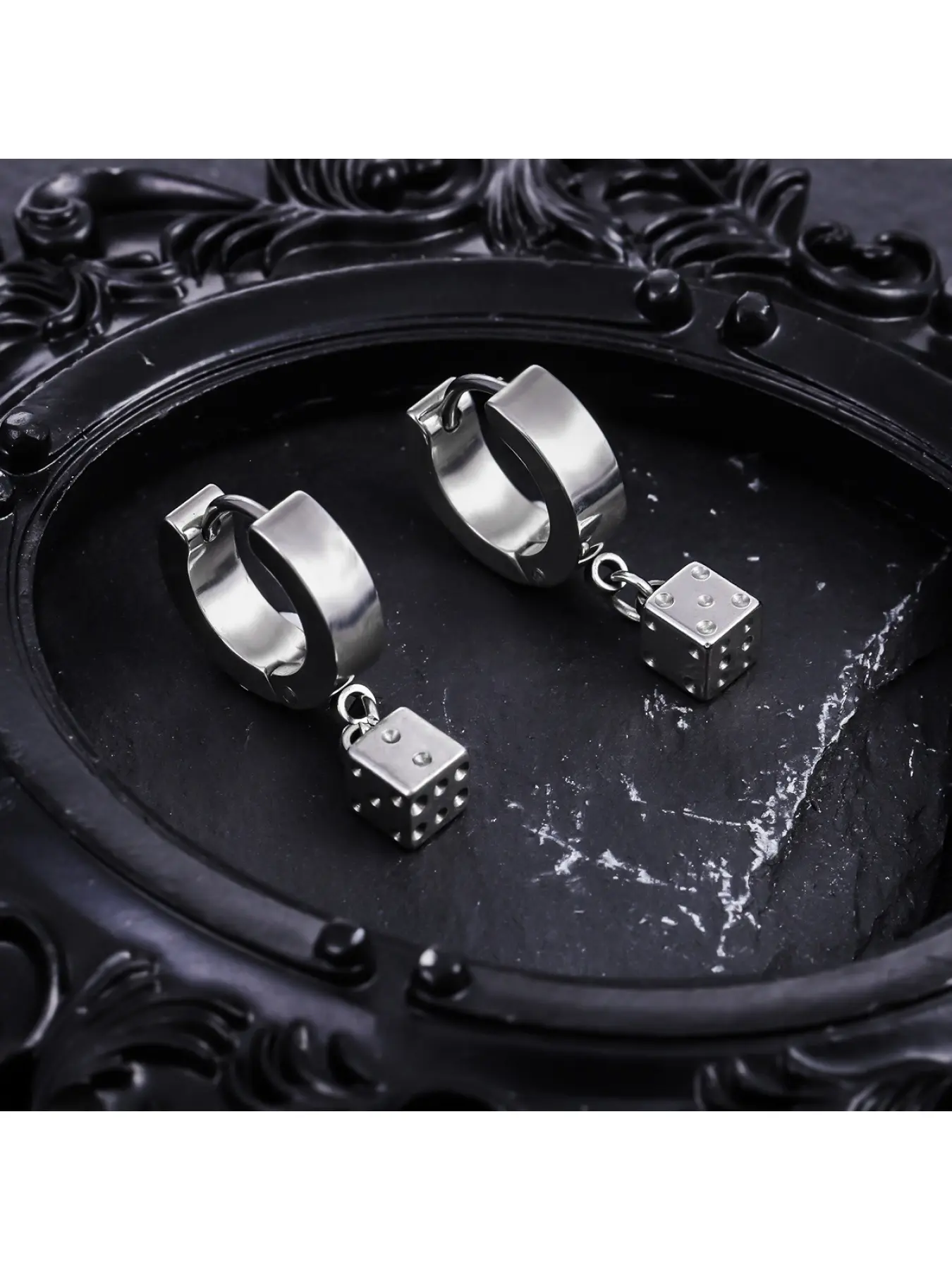 One Pair Dice Earrings for Men, Unique Niche Design, Stylish & Versatile Men's Jewelry, Suitable for Daily Wear, Ideal Gift