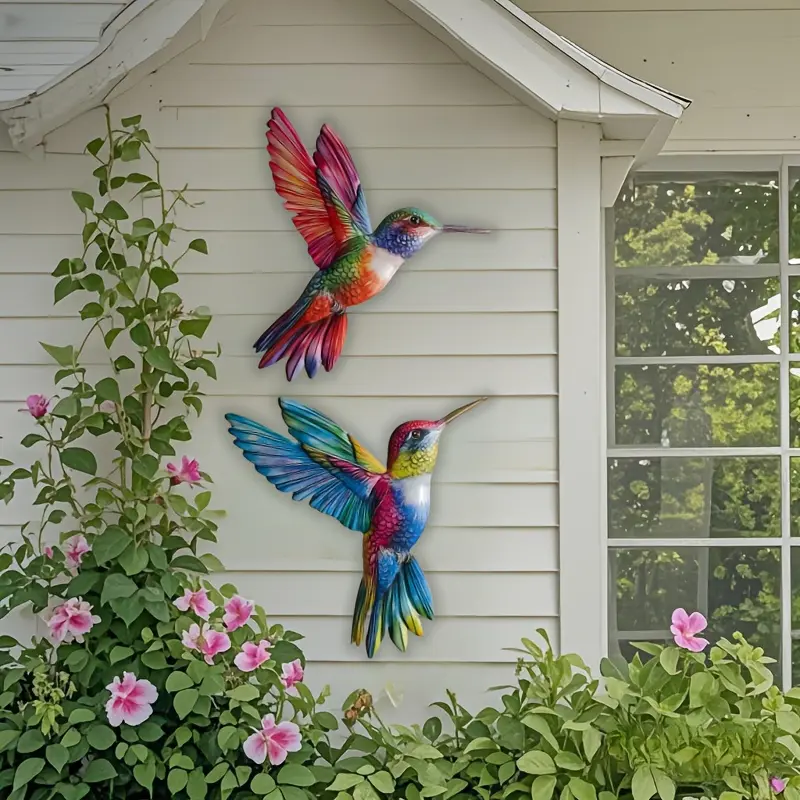 Set of 2 Rust-Proof Metal 3D Hummingbird Wall Hangings Suitable for Garden Fence Decoration, Villa Balcony, Vintage-Style Garden Ornaments, Outdoor Wall Decor, Artistic Home Decor