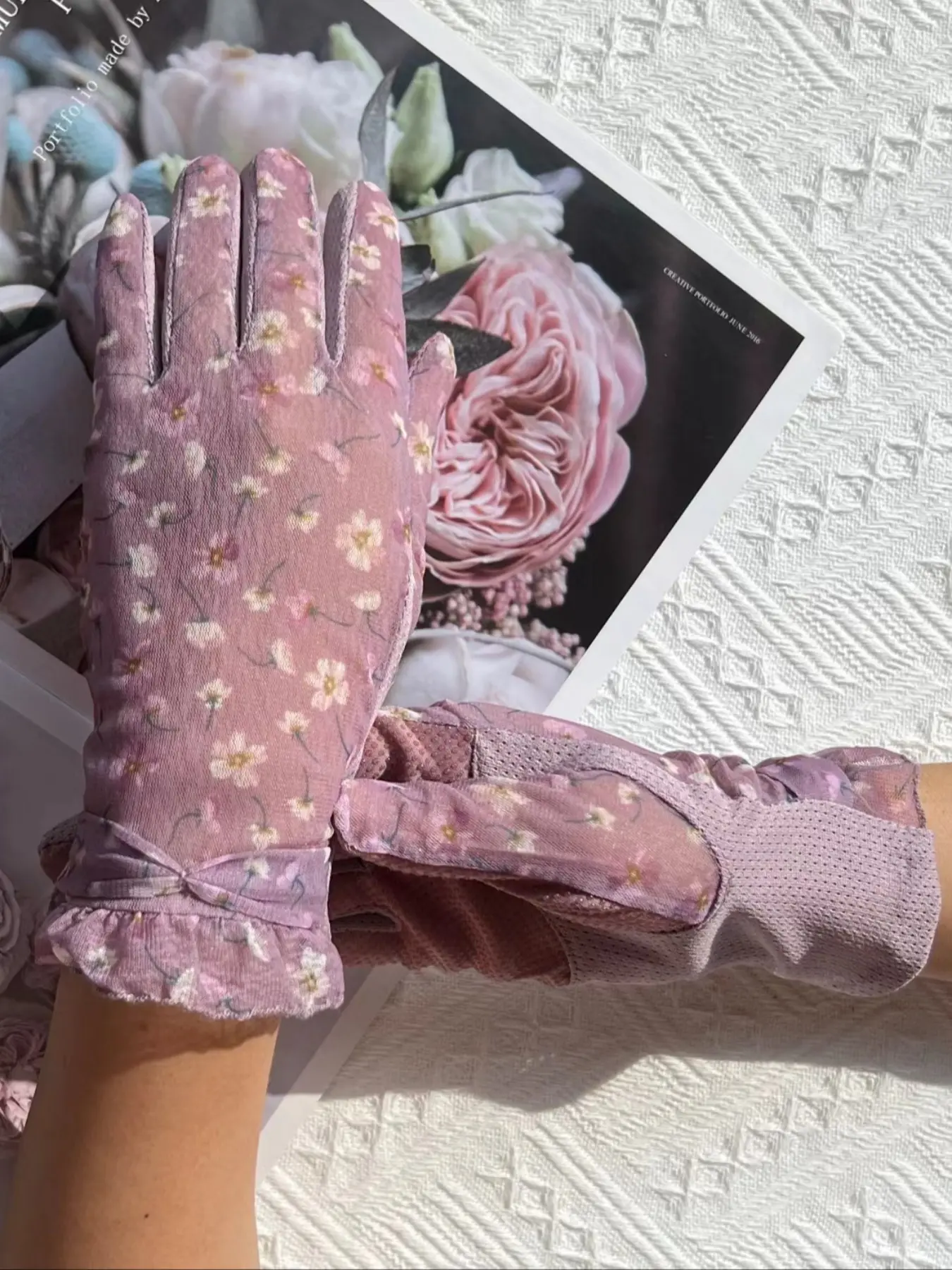 Floral Sunscreen Gloves for Women, Summer Driving Thin Lace Gloves, Outdoor Touch Screen Fingered Gloves, Casual Style