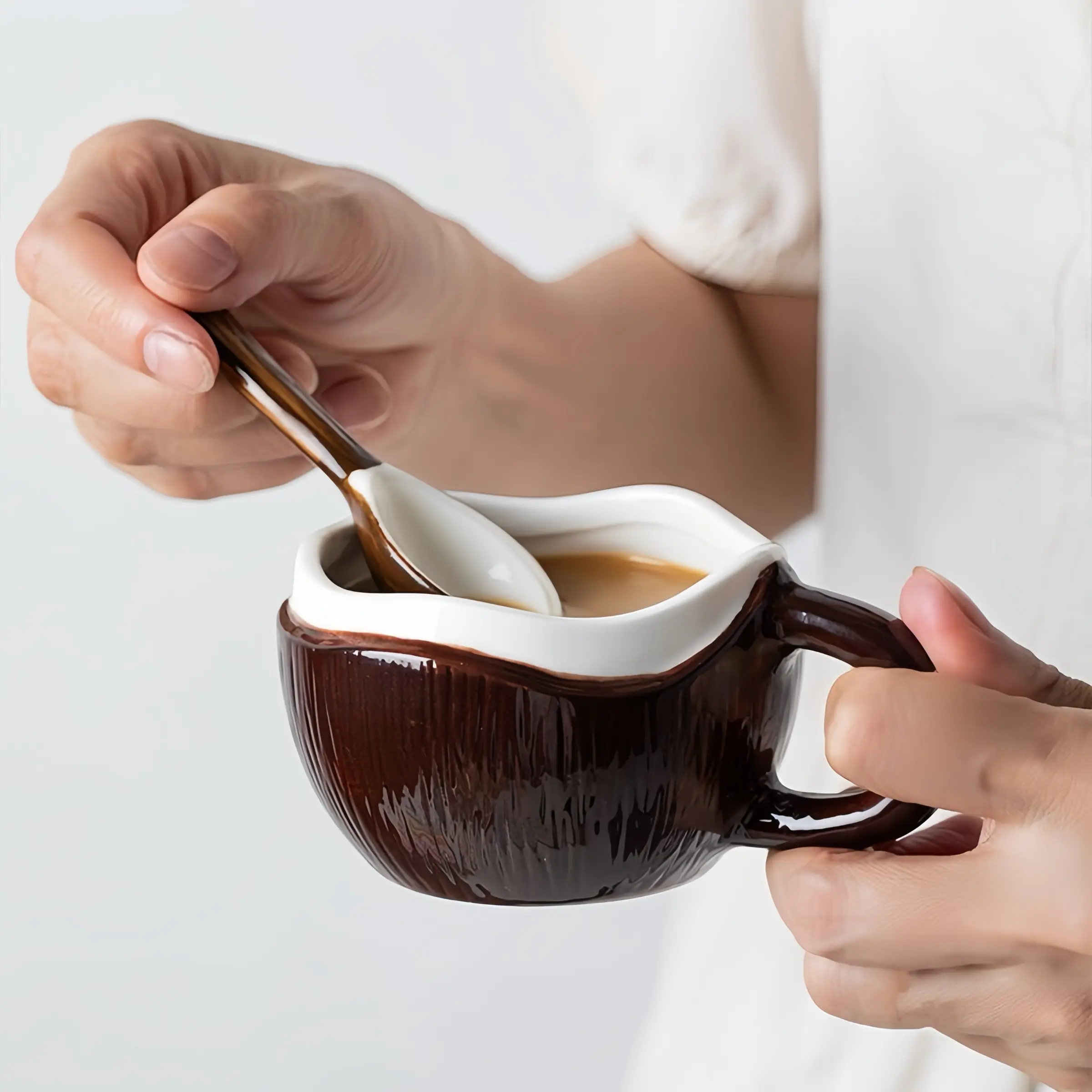 Ceramic Coconut Shell Coffee Cup with Spoon, Tropical Design, Multi-Purpose Water Cup, Dishwasher & Microwave Safe, Birthday Gift