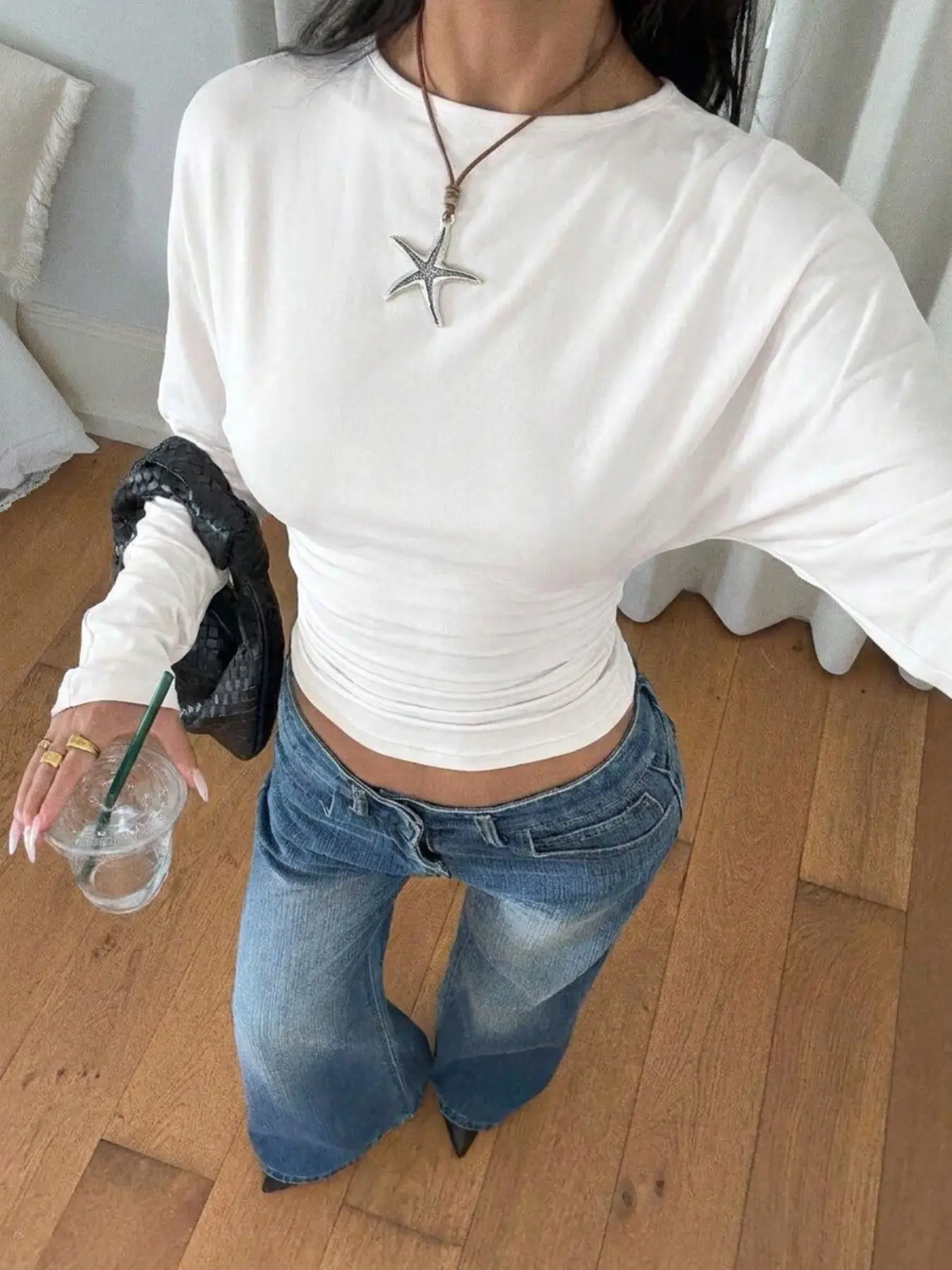 Women's Basic Solid White Daily Long-Sleeve Top, Crew Neck Loose Batwing Sleeve Cut, Ruched Design at Side Waist, Waist-Cinching Slim-Fit Cropped Hem, Ideal for Daily Outfits and Wearable as a Casual Shirt for Layering
