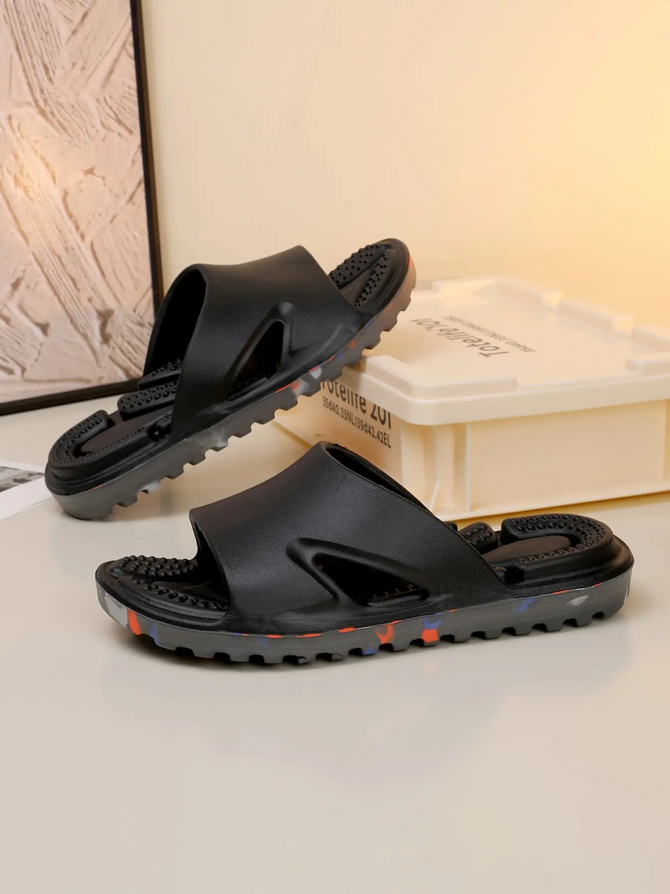 Seasonal Simple Colorblock One-Strap Slippers, Foot Reflexology Massage, Hollow Out Quick-Dry, Non-Slip Bathroom Sandals