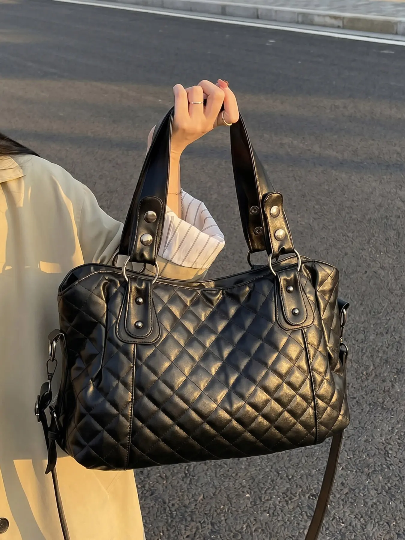 1Pc Classic Black Rhombus Quilted Shoulder Handbag Rivet Reinforced Handle Connector Removable Wide Cross Strap Spacious Inner Storage Casual Tote Purse For Ladies Office Weekend Party Daily Matching