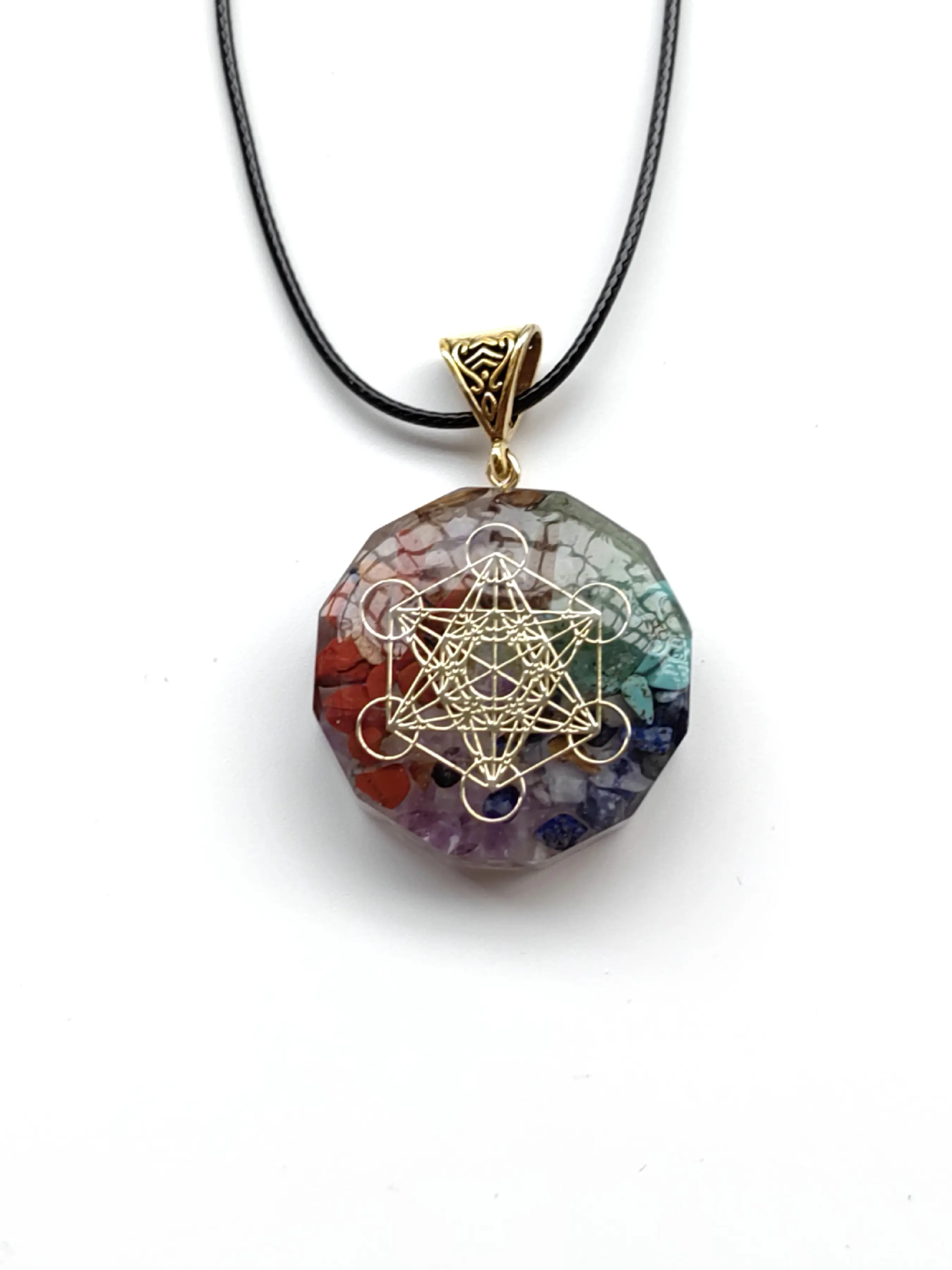 7‑Chakra Orgonite Pendant Necklace with Metatron’s Cube Symbol, Adjustable Black Cord Spiritual Amulet for Women Men, Trendy Meditation Accessory, Suitable for Daily Wearing, Party, Travel and Meaningful Holiday Presents