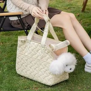 Portable Pet Bag, Large Capacity Cat Dog Shoulder Crossbody Bag, Anti-Escape Design, Essential for Outdoor Activities, Outdoor Animal Carrier, Easy to Carry