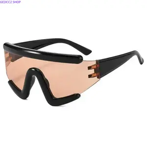 Oversized black personalized cycling sunglasses featuring windproof and anti-glare lenses, full UVA/UVB ray shielding, ideal eyewear for running, cycling and outdoor adventures for men and women