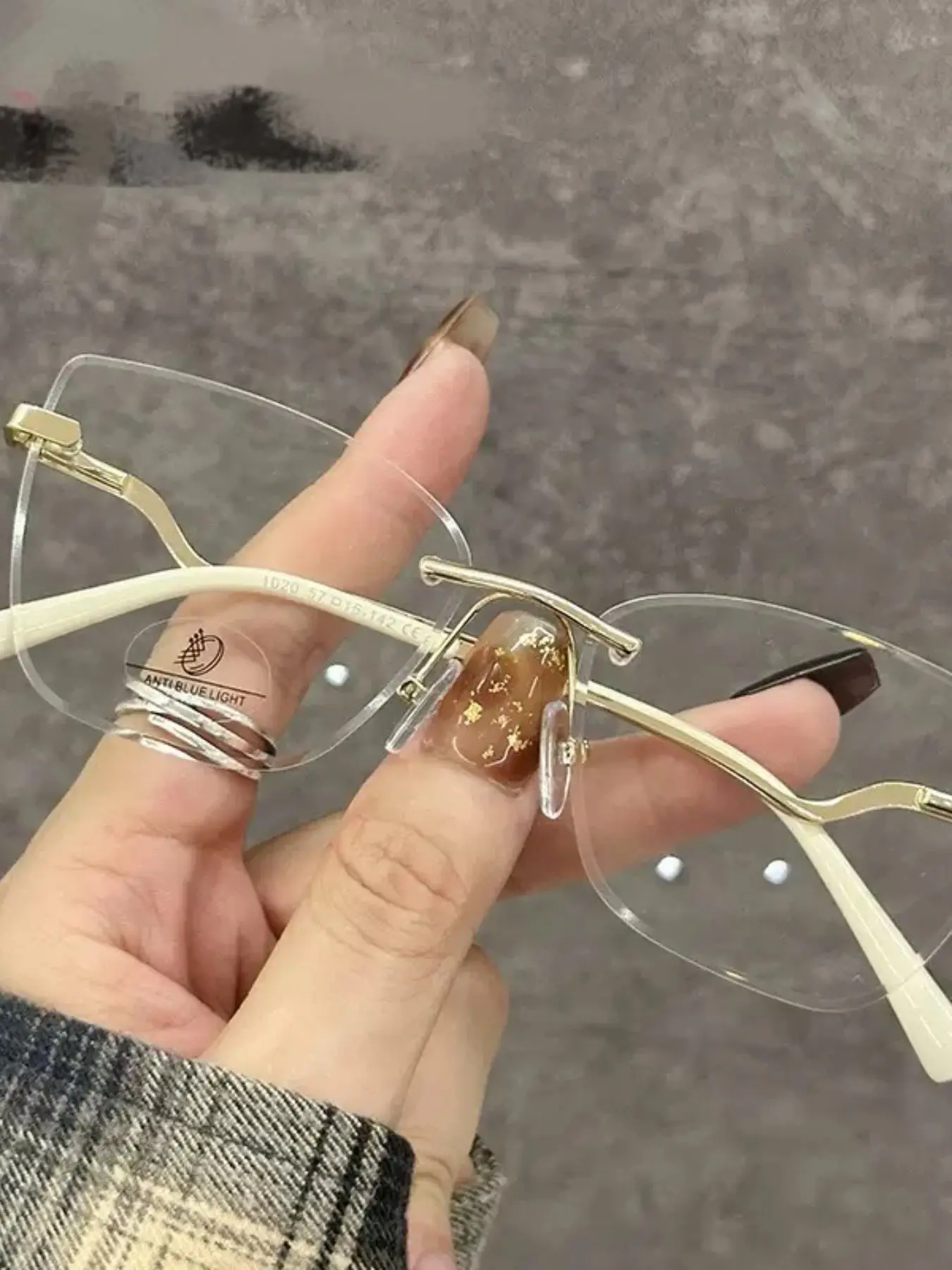 New Frameless Pure Desire Glasses for Women, Literary College Style, Slimming Natural Look, Trendy Cat Eye Plain Glasses