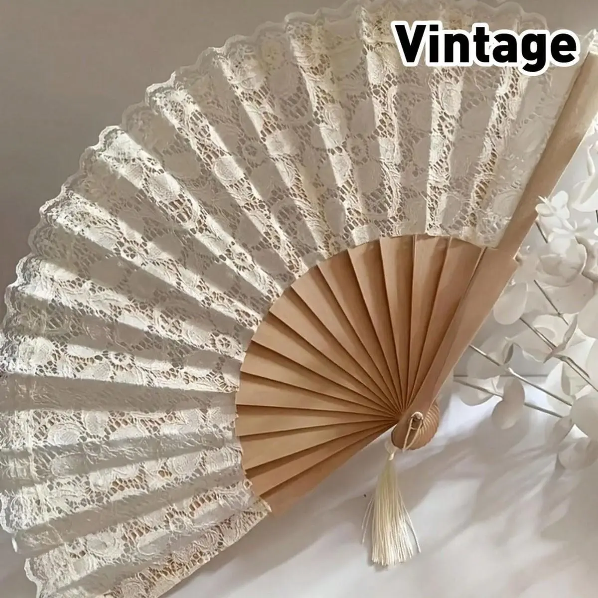 Vintage Spanish Wedding Fan, Elegant Floral Lace Decoration, Natural Wood Folding Hand Fan, Bride Party Accessory, Durable and Lightweight, Wedding Hand Fans