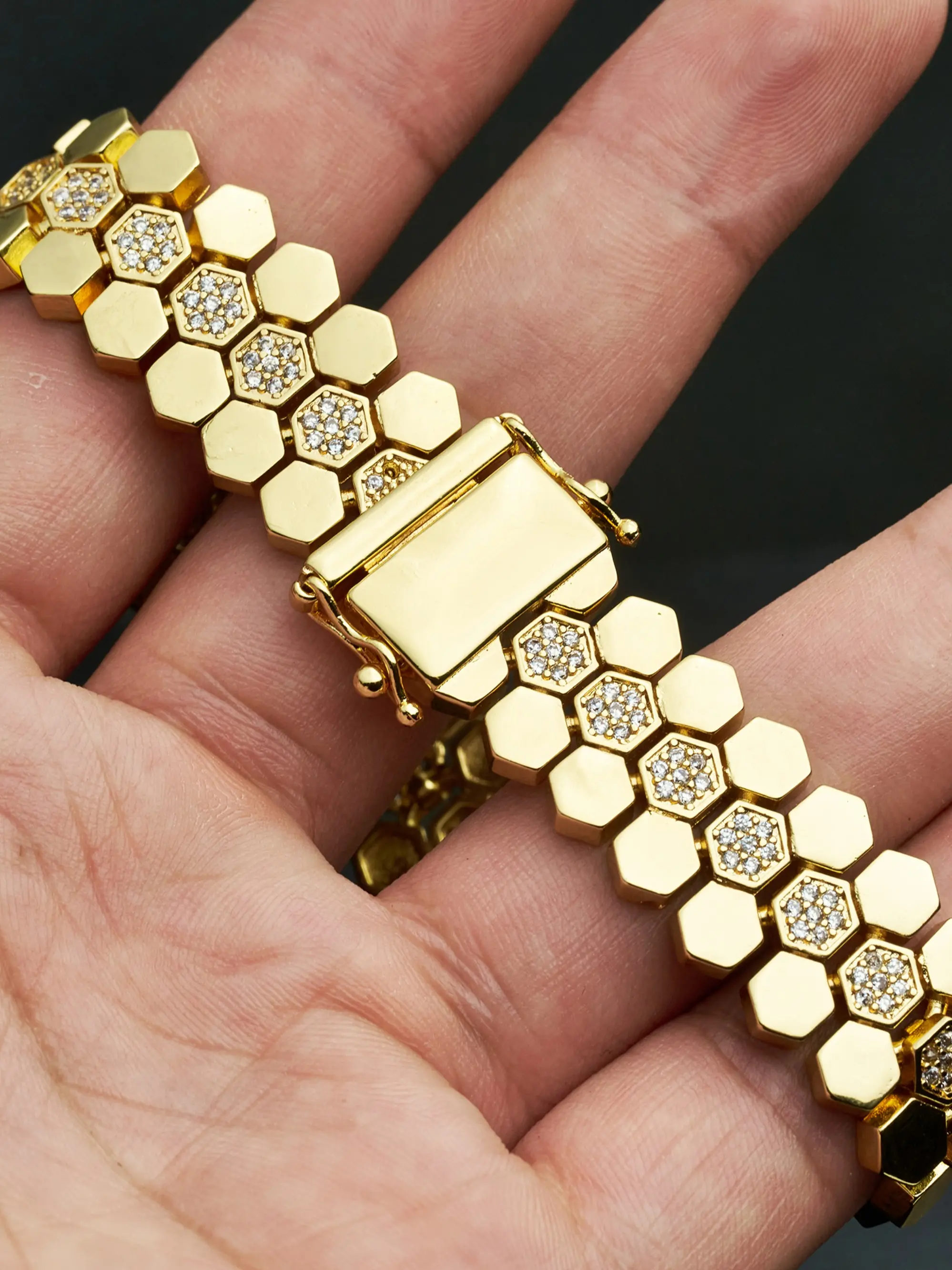 Unisex Honeycomb Geometric Hexagon Bracelet, Secure Clasp Design, Perfect for Commute, Business, Retro Style, Gift Ideas
