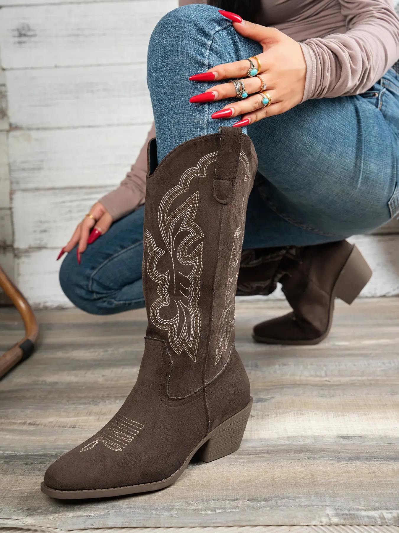 Fashion Versatile Denim Boots Women's Boots Non-Slip Wear-Resistant Simple Design Classic Embroidery Retro Style Western Cowgirl Boots Slip-On Pointed Toe Chunky Heel Boots Spring and Autumn Hot Sale Suitable for Events and Festivals