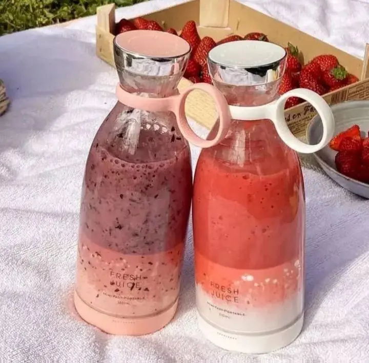 Portable Blender - Sleek Design & Powerful Performance for Fresh Juices on the Go
