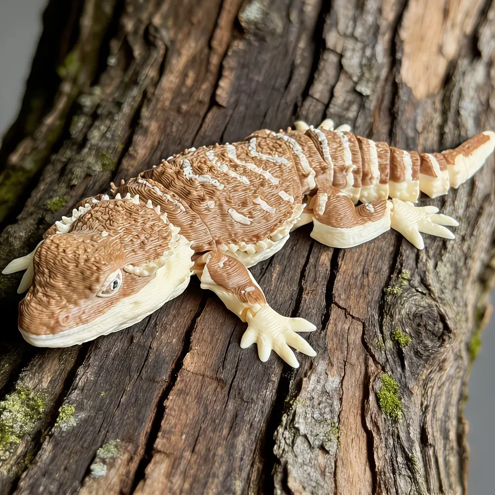 High Precision Lizard Sculpture, Realistic Reptile Ornament, Home Office Desk Decor, Halloween Christmas Collectible, Holiday Gift