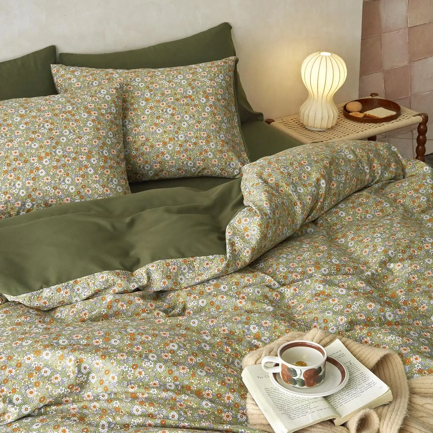 - Floral Comforter Set, Cute Vintage Flower Cottagecore for Teen Girls, Soft Lightweight Dorm Bedding, 3 Pieces, Olive Green, Queen Size