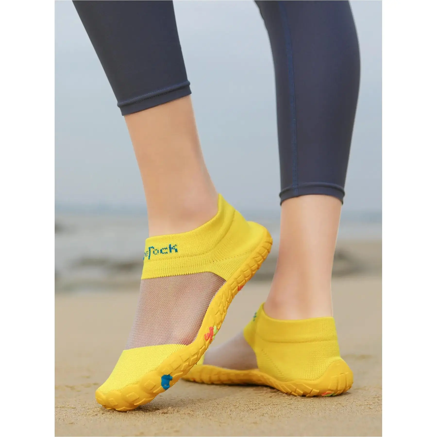 YYW1 Women's Comfortable Quick-Dry Water Shoes, Water Footwear, Multi-Functional Training Shoes, Breathable Non-Rubber Sole, Ideal Gym & Outdoor Activities, Beach Shoes, Water Aqua Shoes