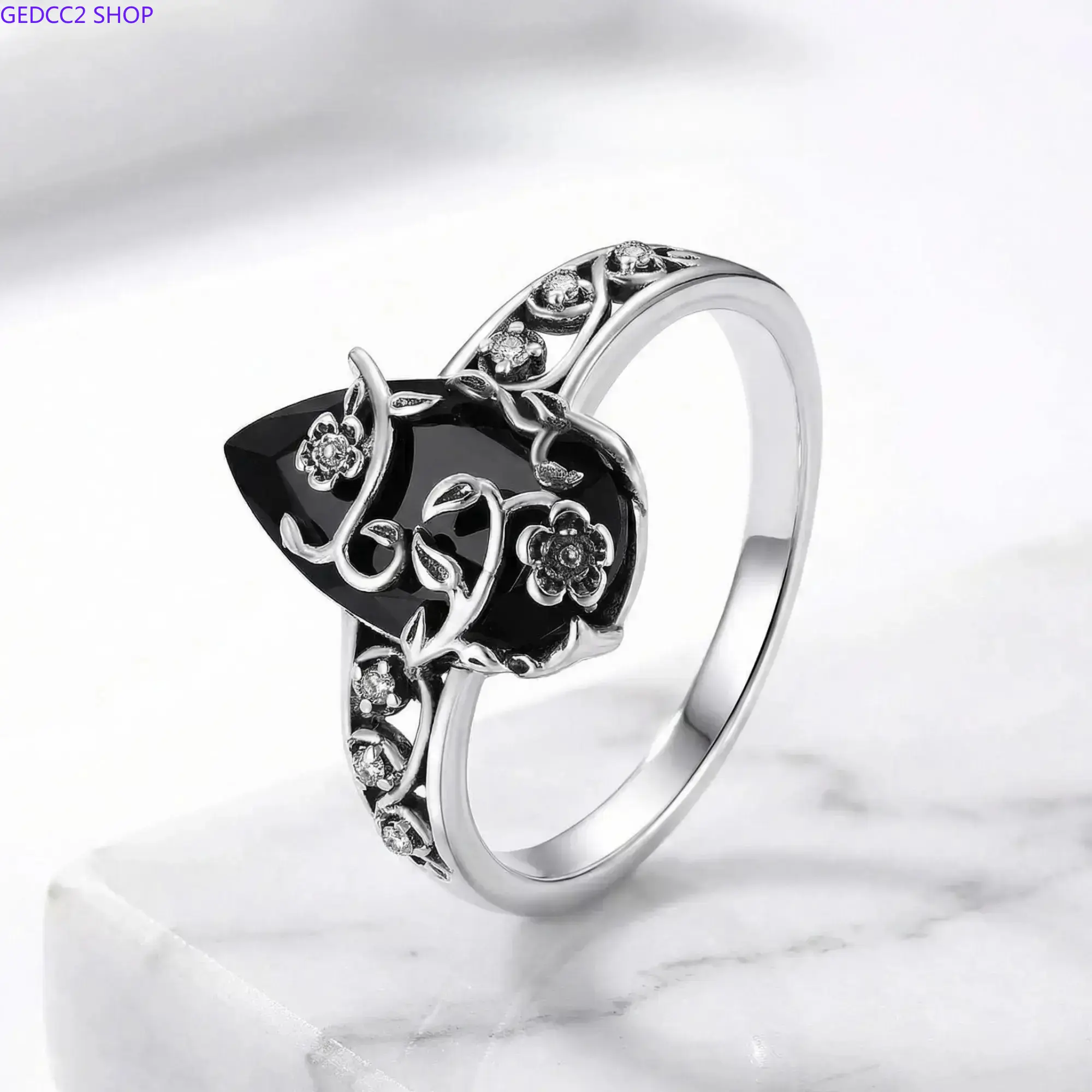 Vintage Floral Black Gemstone Silver Plated Ring, Ornate Vine Gothic Jewelry, Romantic Unique Accessory for Date Nights Special Occasions, Ideal Gift for Her