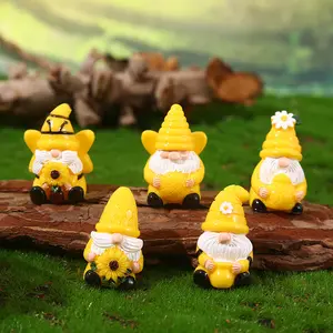 5 Pack Mini Gnome Statues, Dwarf Figurines, DIY Mini Landscape & Christmas Decorations