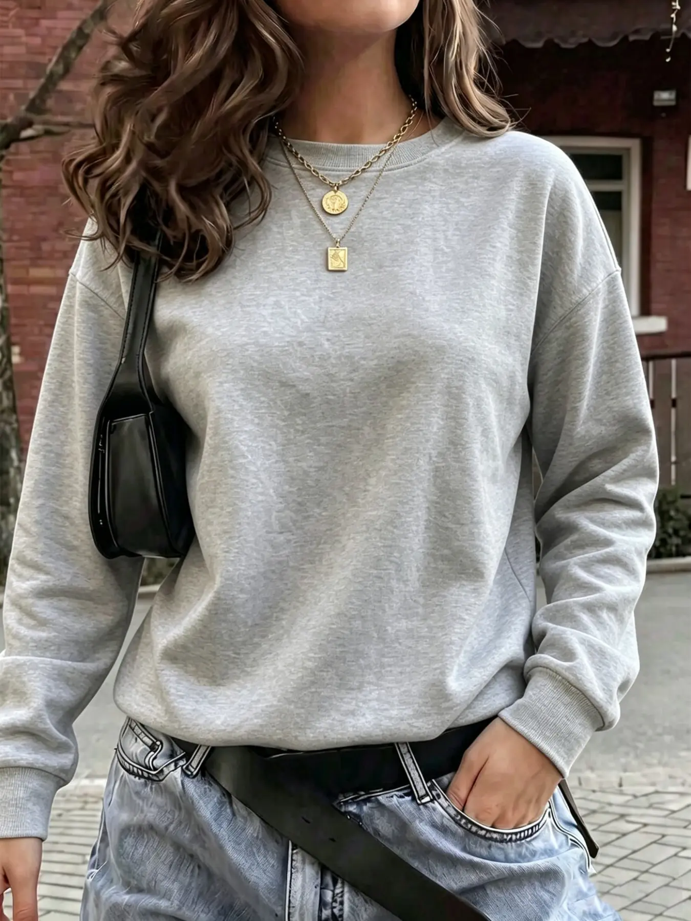 Women's Solid Color Round Neck Loose Fit Thicken Pullover Sweatshirt, Comfortable Versatile Sporty Top, Fall & Winter Fashion Women's Shirt