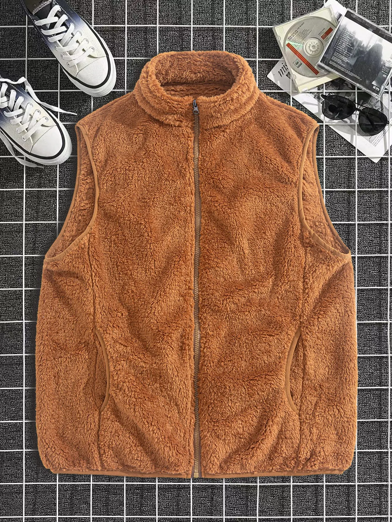 Men's Solid Camel Fluffy Fleece Zip Vest, Stand Collar Pocket Sleeveless Coat, Cozy Warm Gilet for Lounge, Walking, Camping
