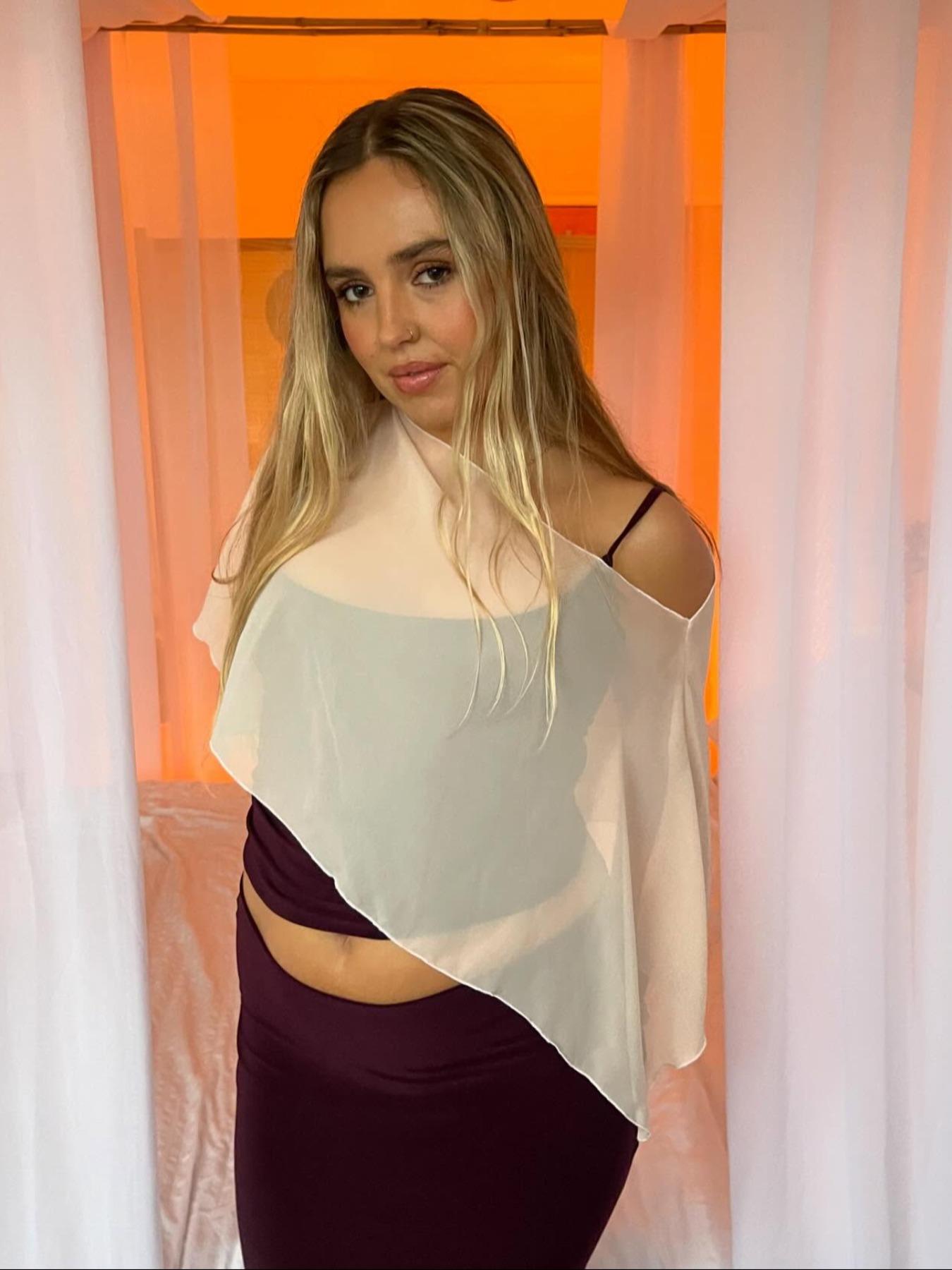 Women's Solid Color Sheer Mesh Fabric Lightweight Breathable Crop Top ＆ Asymmetrical Cami Top, Fashion Casual Camisole for Daily Outdoor Wear, Ladies Clothes for Summer, Womenswear