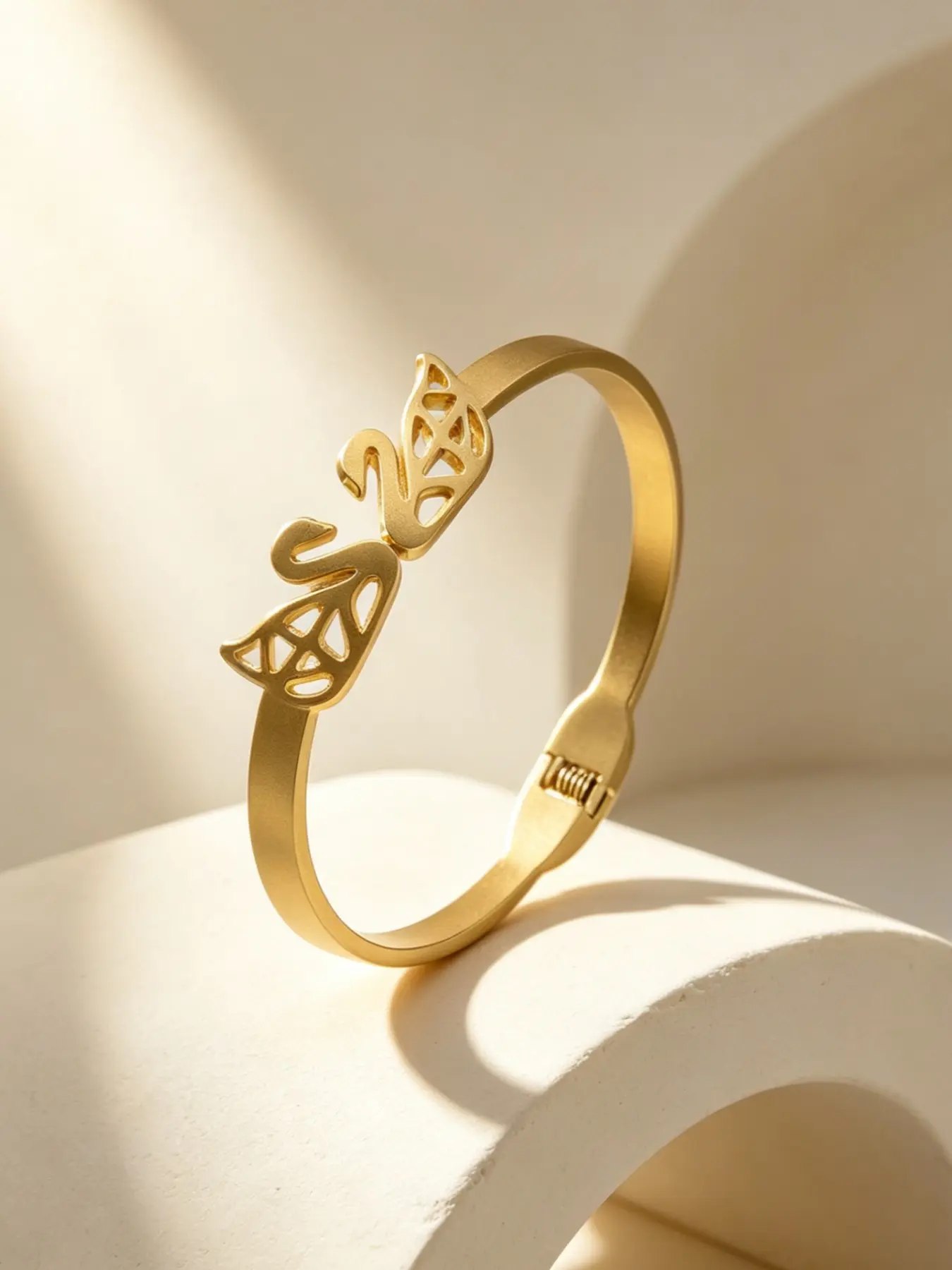 Minimalist Hollow Twin Swan Bracelet, Matte, Spring-Loaded Design, Romantic Personalized Jewelry, Perfect for Dates and Parties, Elegant Bangle Bracelet