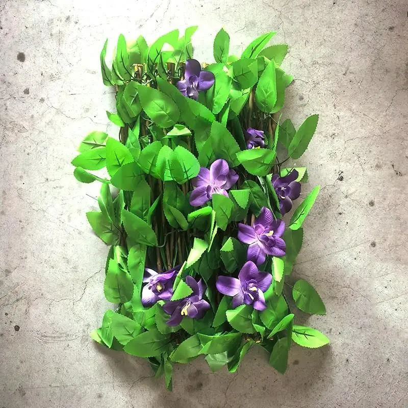 Expandable Artificial Ivy and Floral Hedge, Privacy Screen Fence, Outdoor Garden and Wedding Decor, Adjustable Wall Panel, Ivy Fencing Panel, Decorative Garden Fence, Garden Accessories, Outdoor Garden Accessory