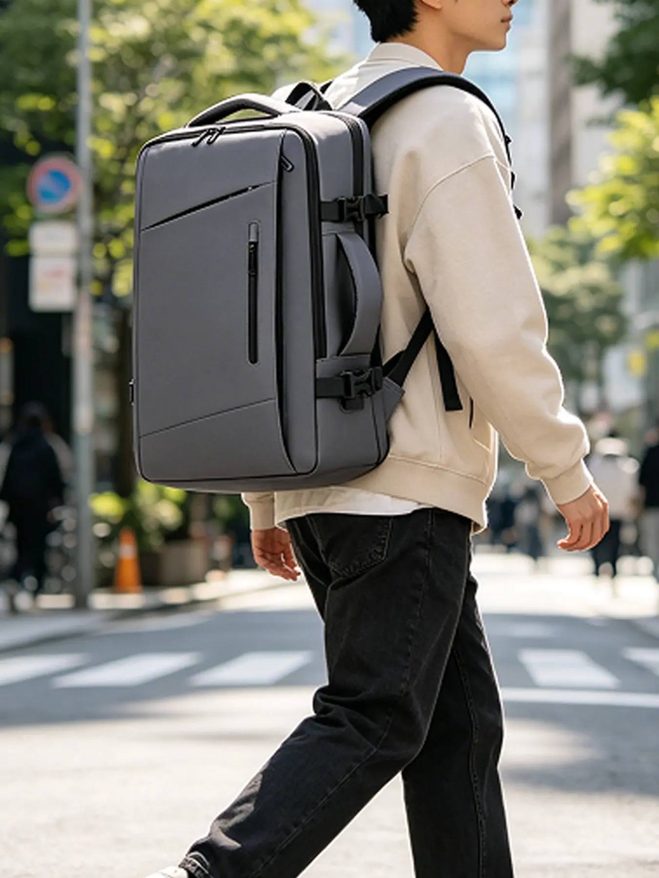 Multi-Compartment Backpack, Large Capacity Nylon Business Bag, Lightweight Multi-Functional Travel Backpack, Ideal for Commuting and Short Trips