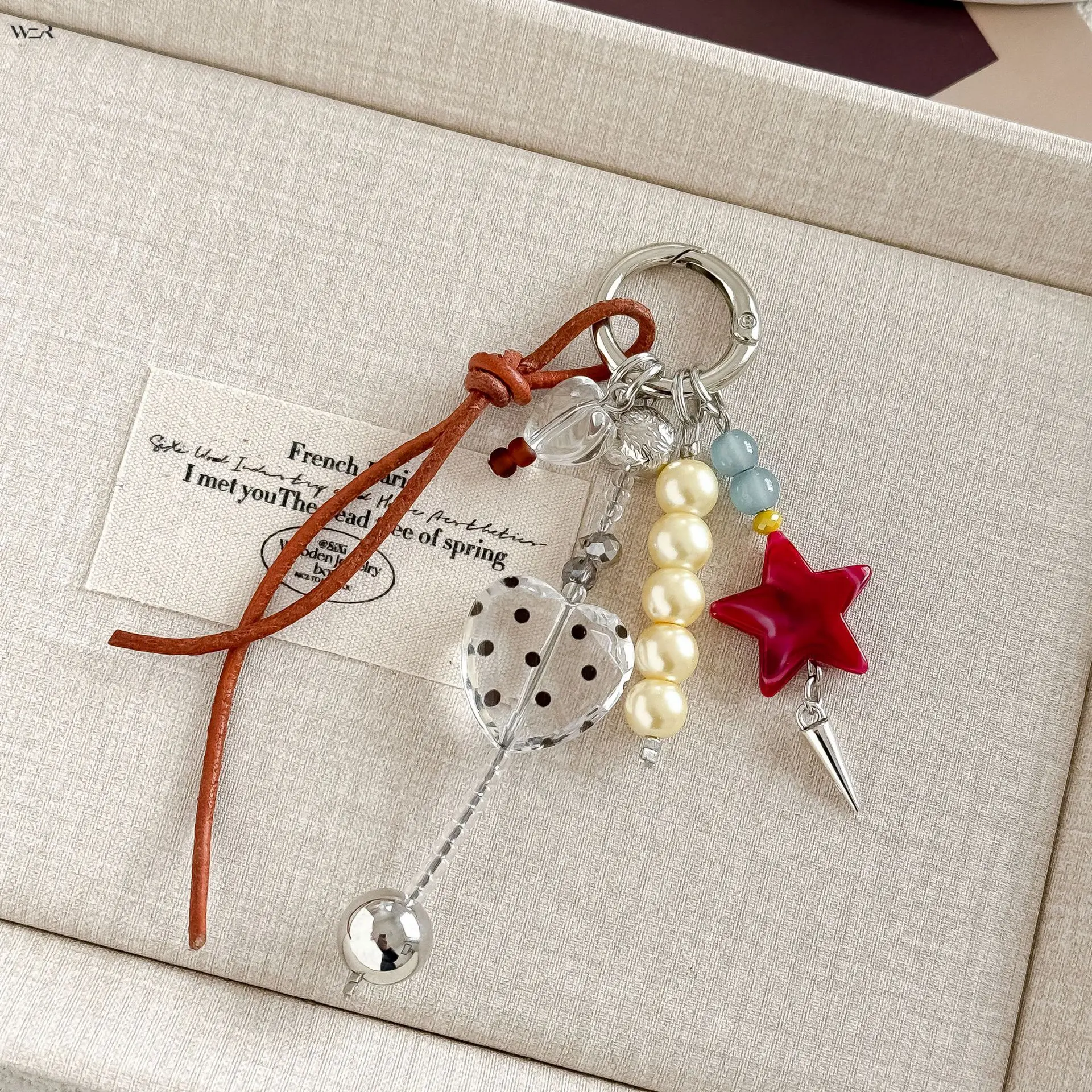 Y2K Sweet Red Star Heart Beaded Keychain, Multi-Color Mixed Charms Brown Leather Tassel Bag Pendant Key Ring, Small Birthday Holiday Gift for Teen Girls Young Women