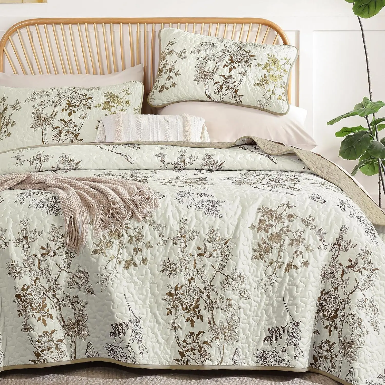 Floral Set Queen,3 Pcs Brown Bedspreads Coverlets Set| Summer Floral Farmhouse Bedspread with 2 Shams,Soft Microfiber Lightweight Coverlet for All Season 96"*90"